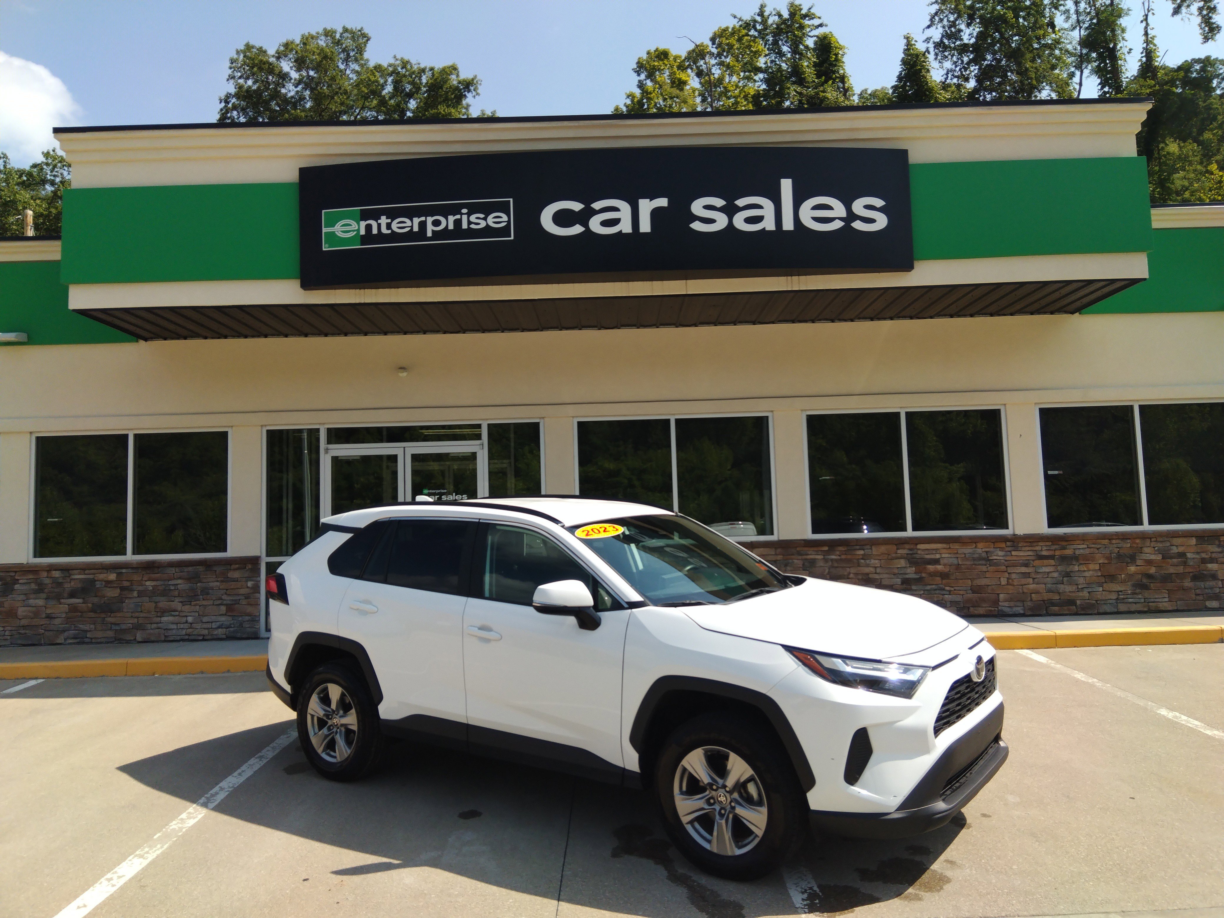 Used 2023 Toyota RAV4 XLE AWD