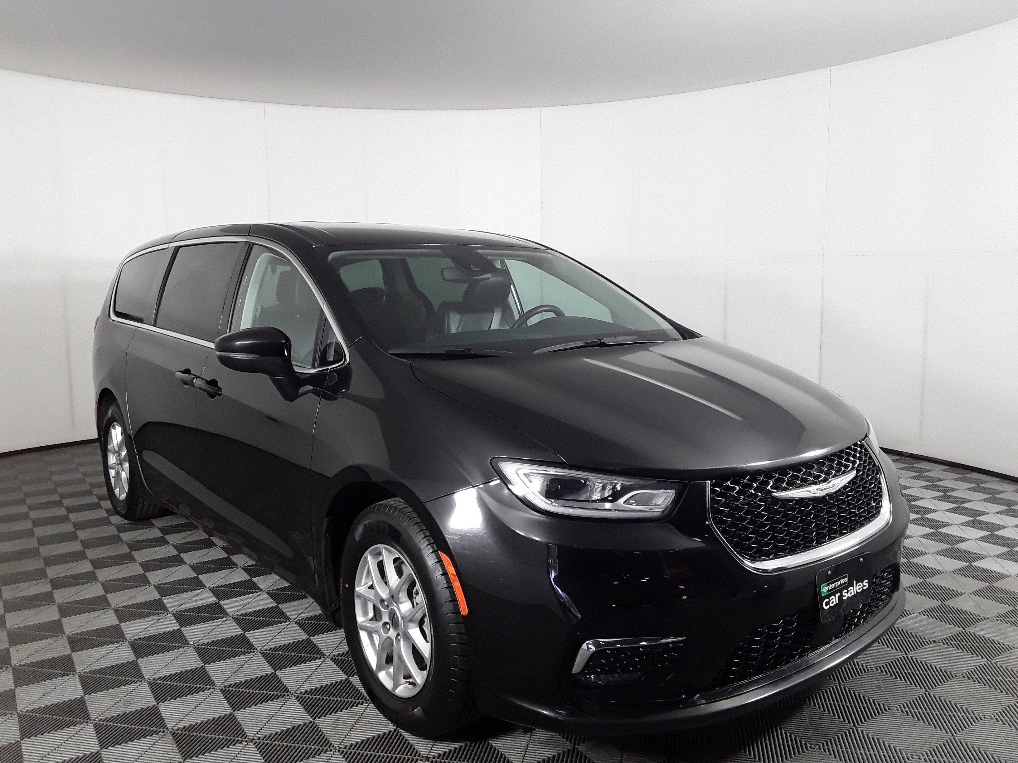 2023 Chrysler Pacifica Touring L FWD