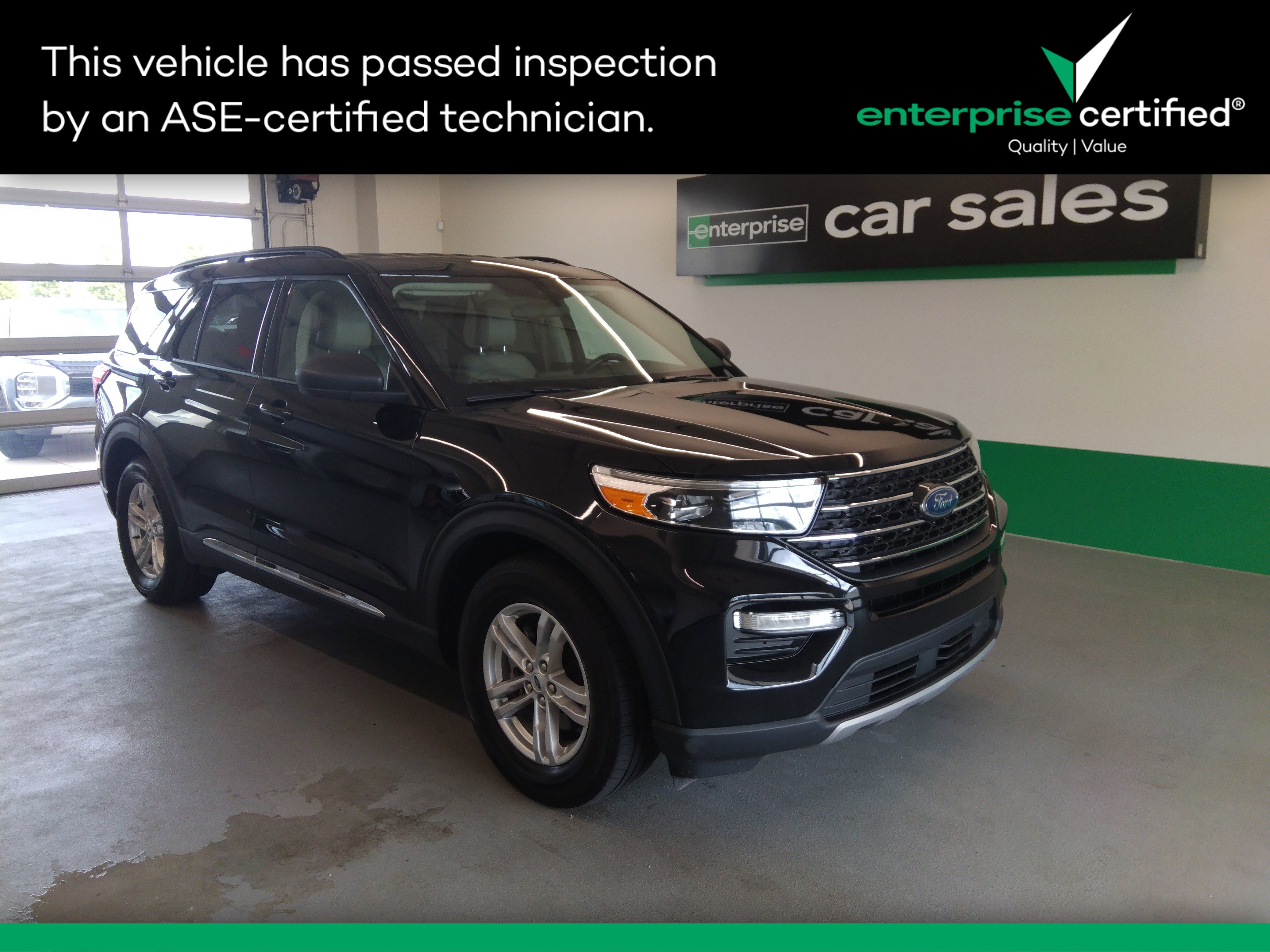 2023 Ford Explorer XLT RWD
