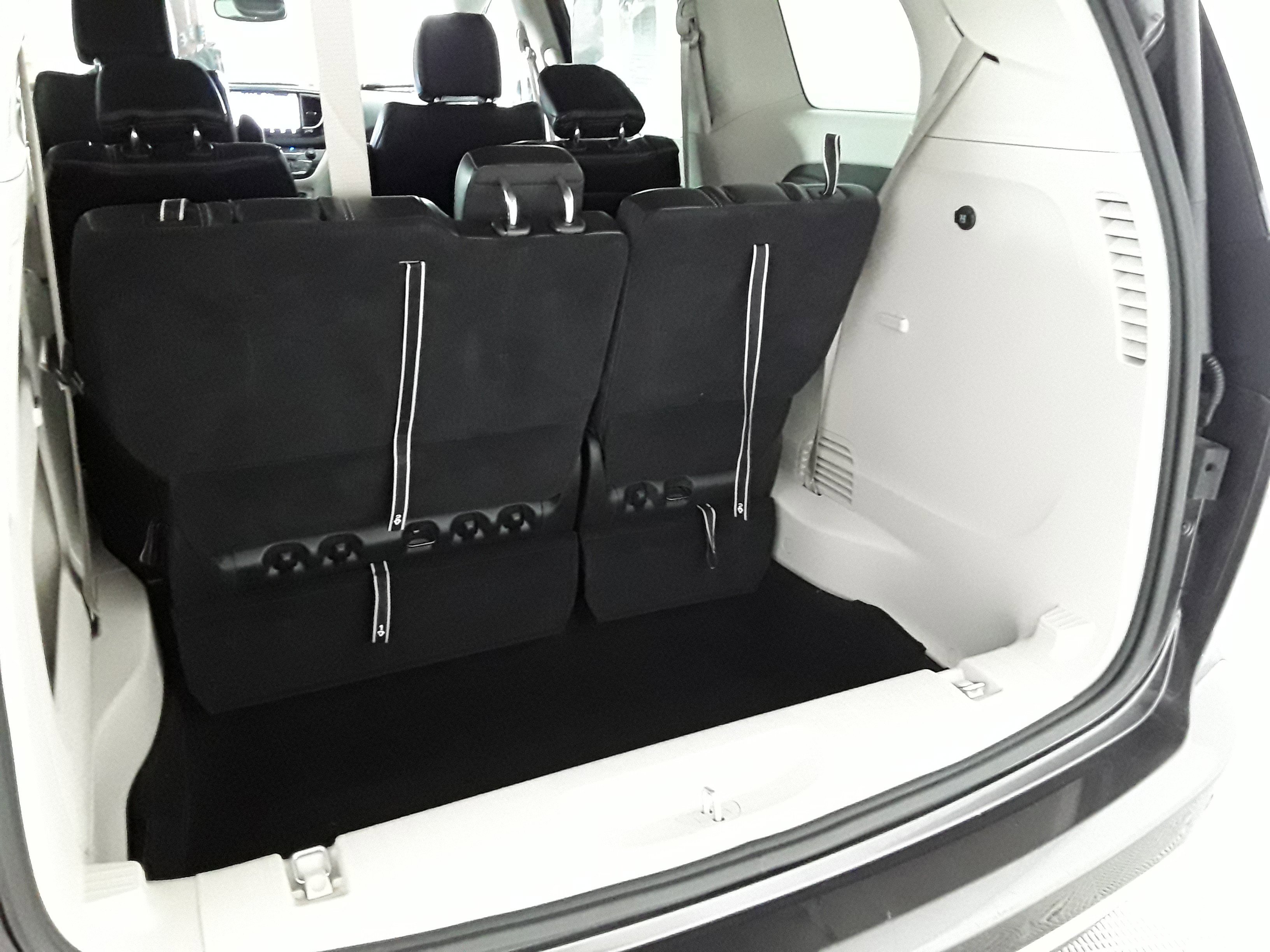 Image 10 of Used 2023 Chrysler Pacifica Touring L FWD