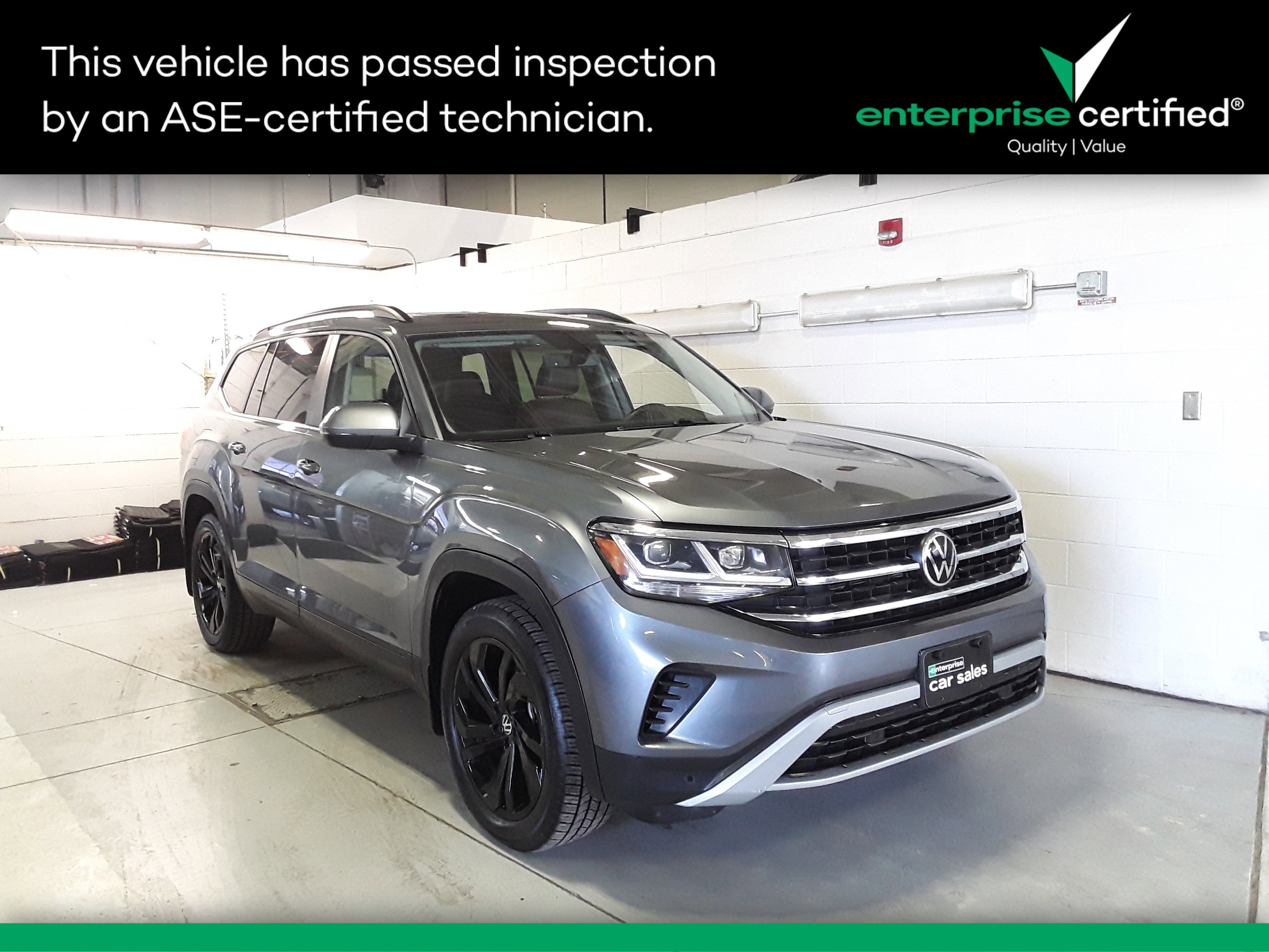 2022 Volkswagen Atlas SE w/Tech's photo