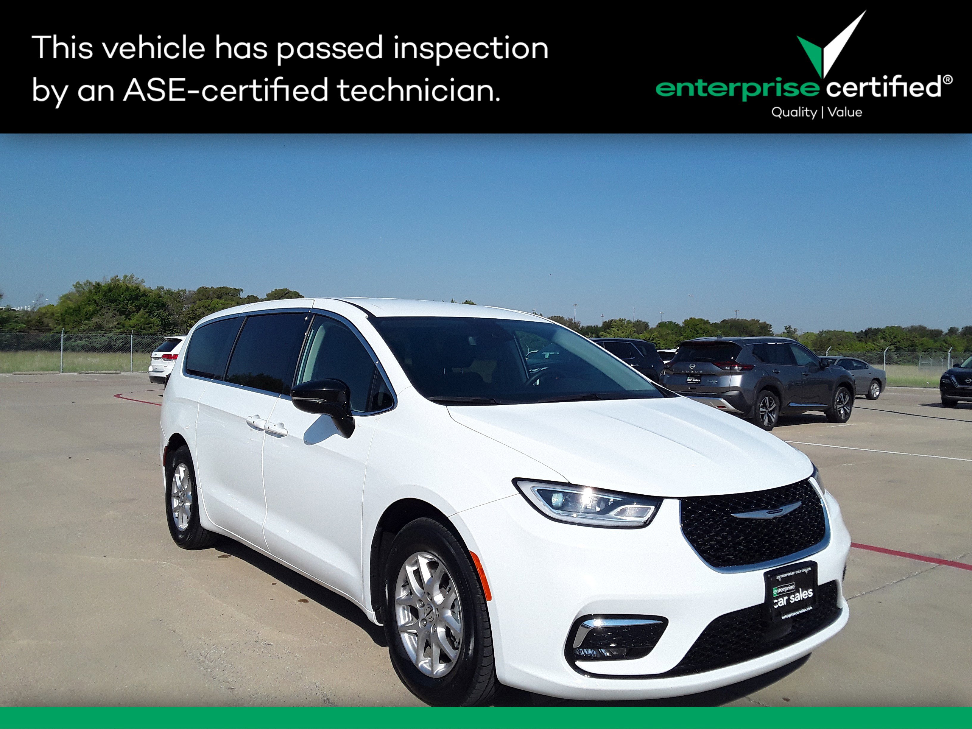 Used 2024 Chrysler Pacifica Touring L FWD