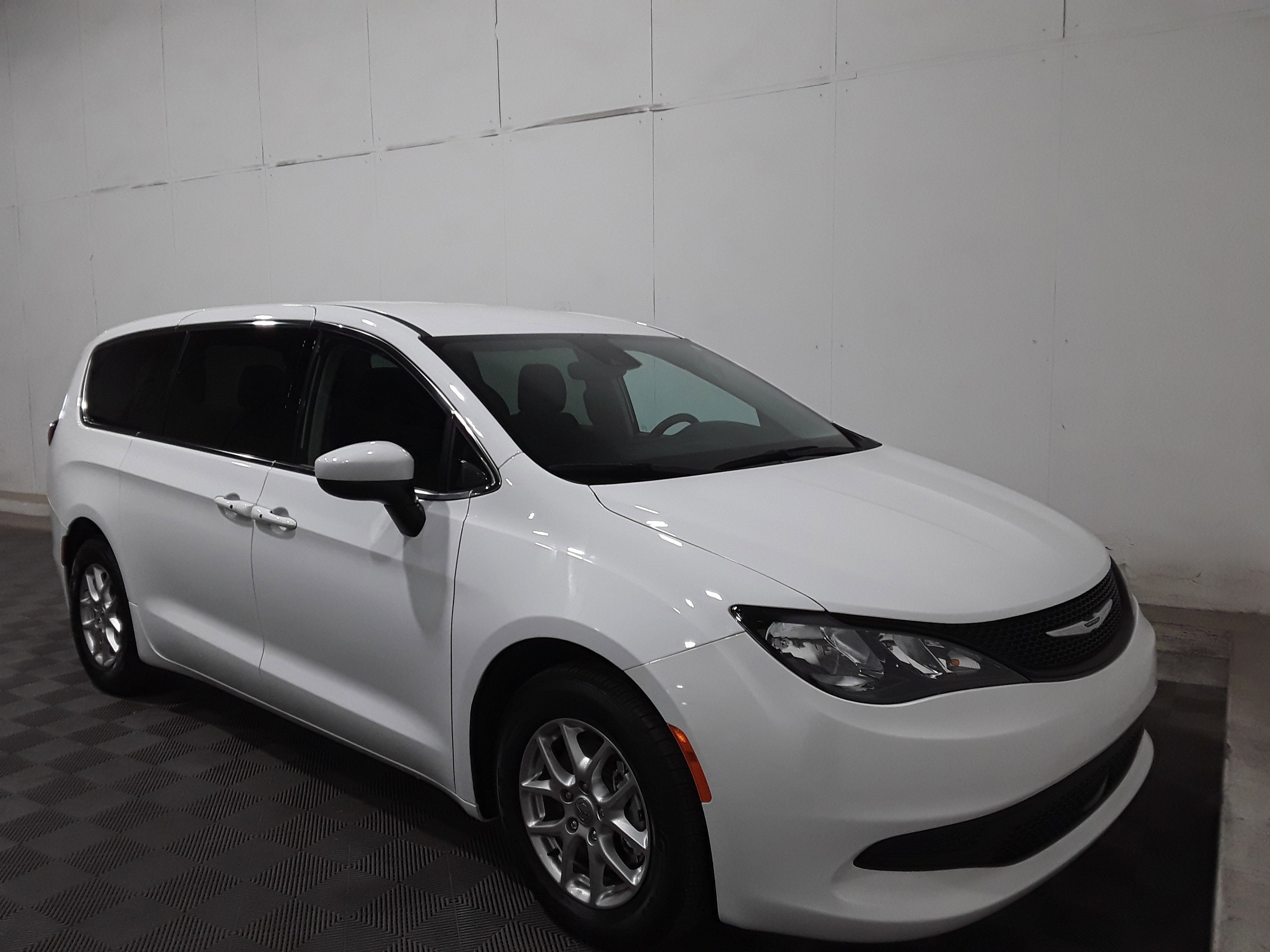 Used 2023 Chrysler Voyager LX FWD