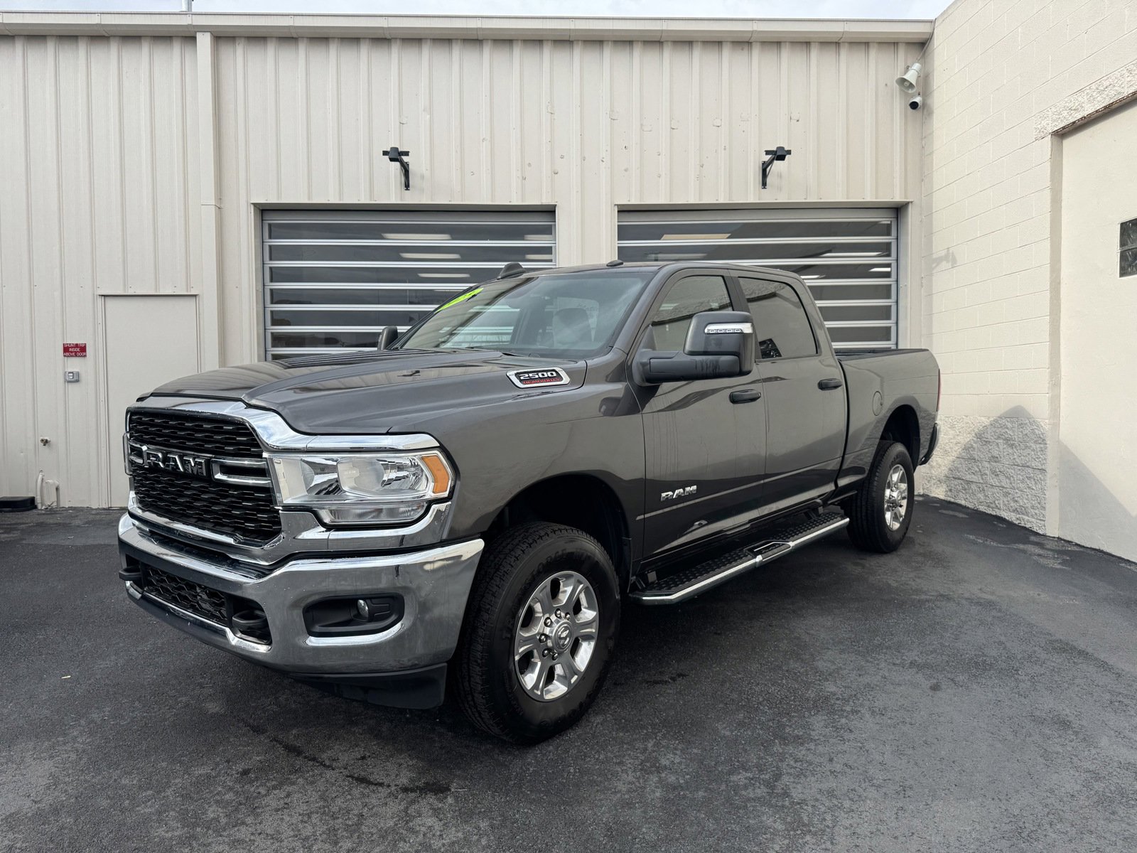 2023 Ram 2500 Big Horn 4x4 Crew Cab 6'4