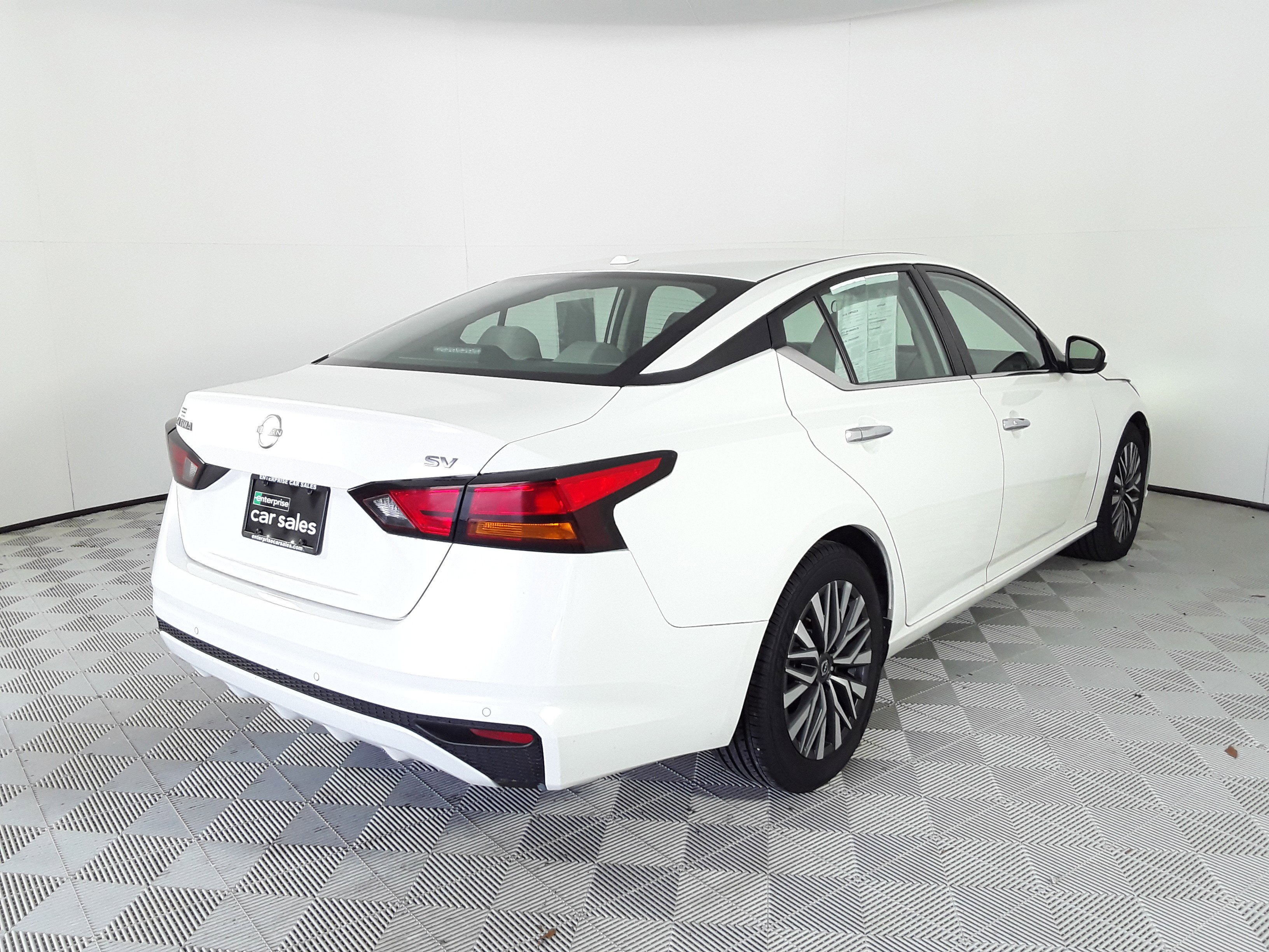 Image of Used 2023 Nissan Altima 2.5 SV Sedan