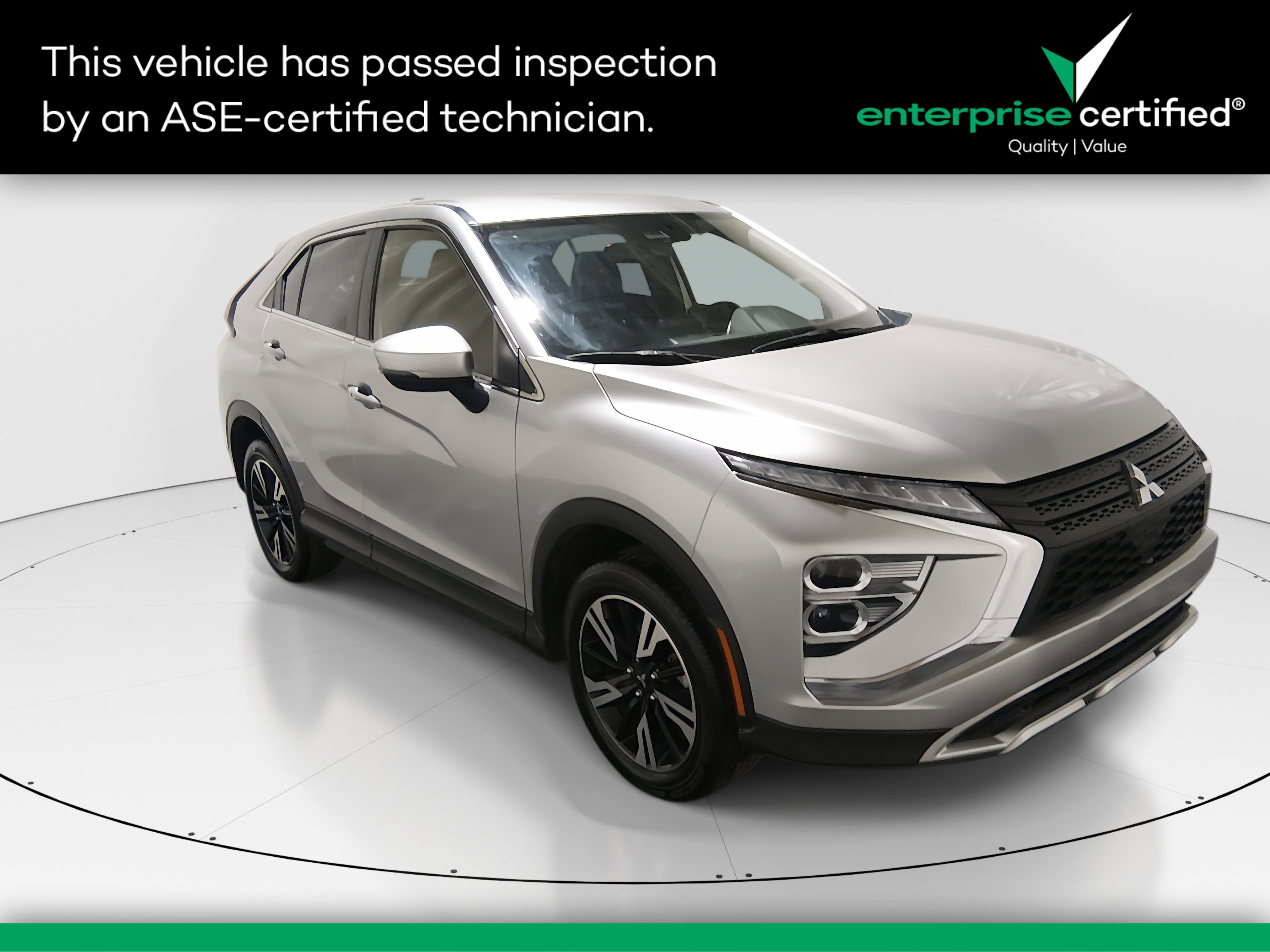 2024 Mitsubishi Eclipse Cross SE's photo
