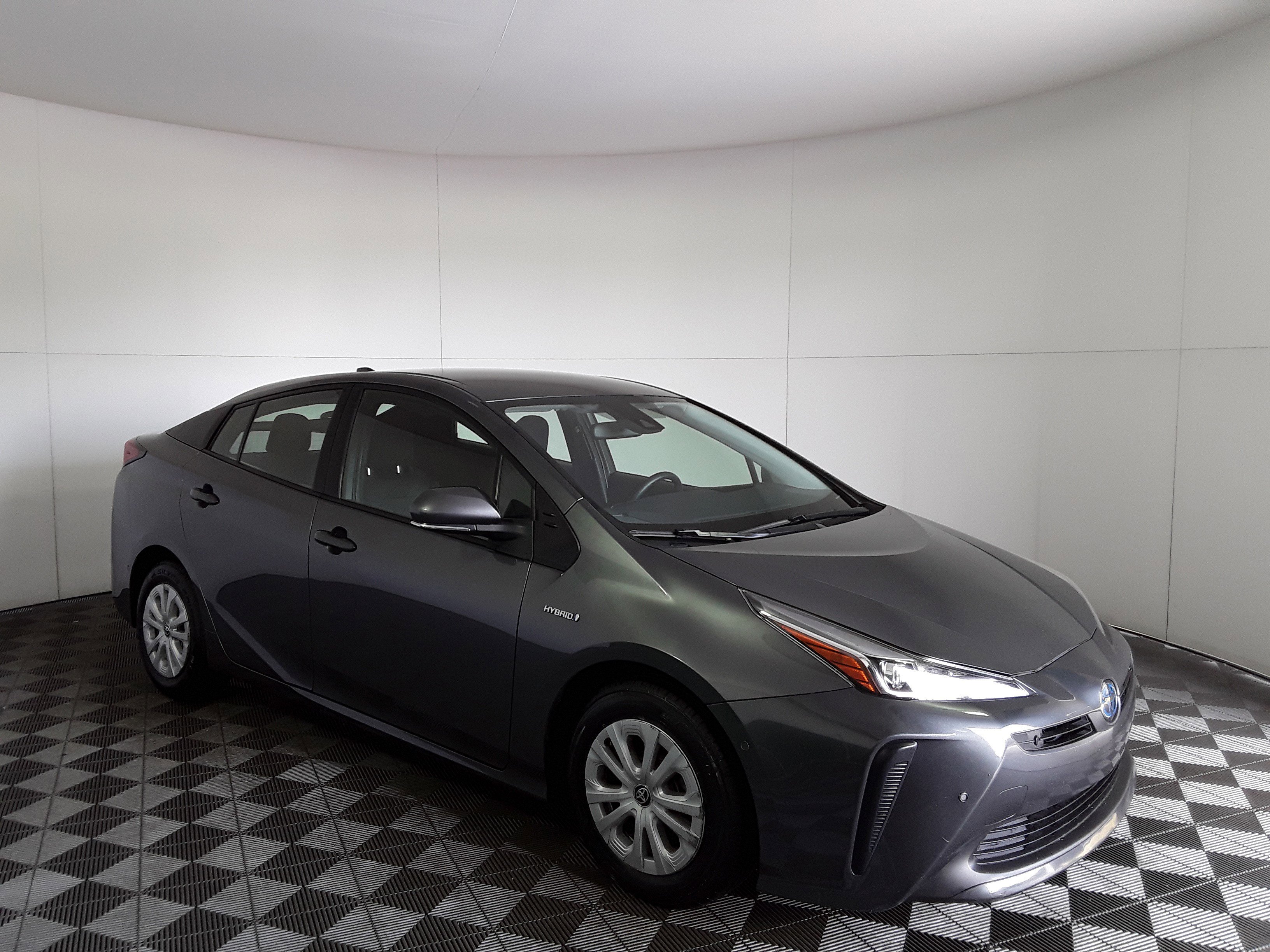2022 Toyota Prius LE