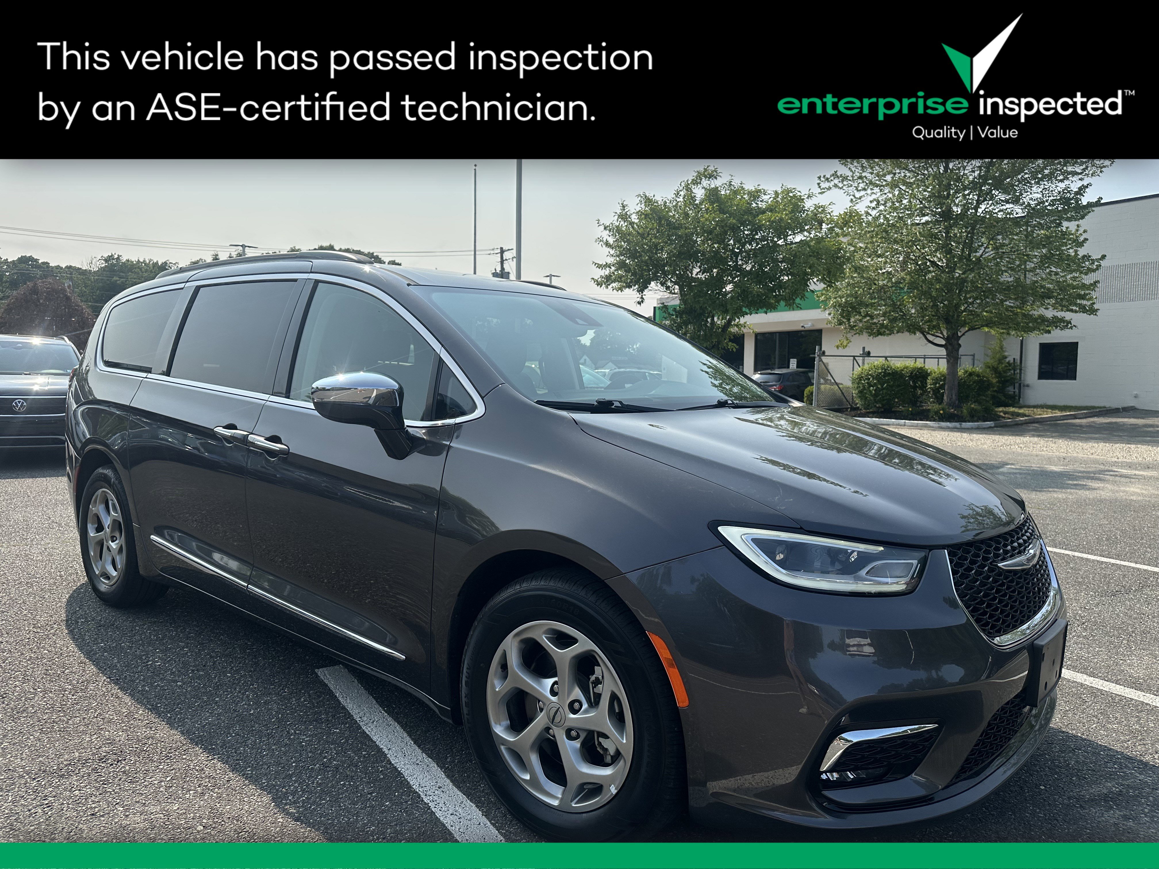 2023 Chrysler Pacifica Limited FWD