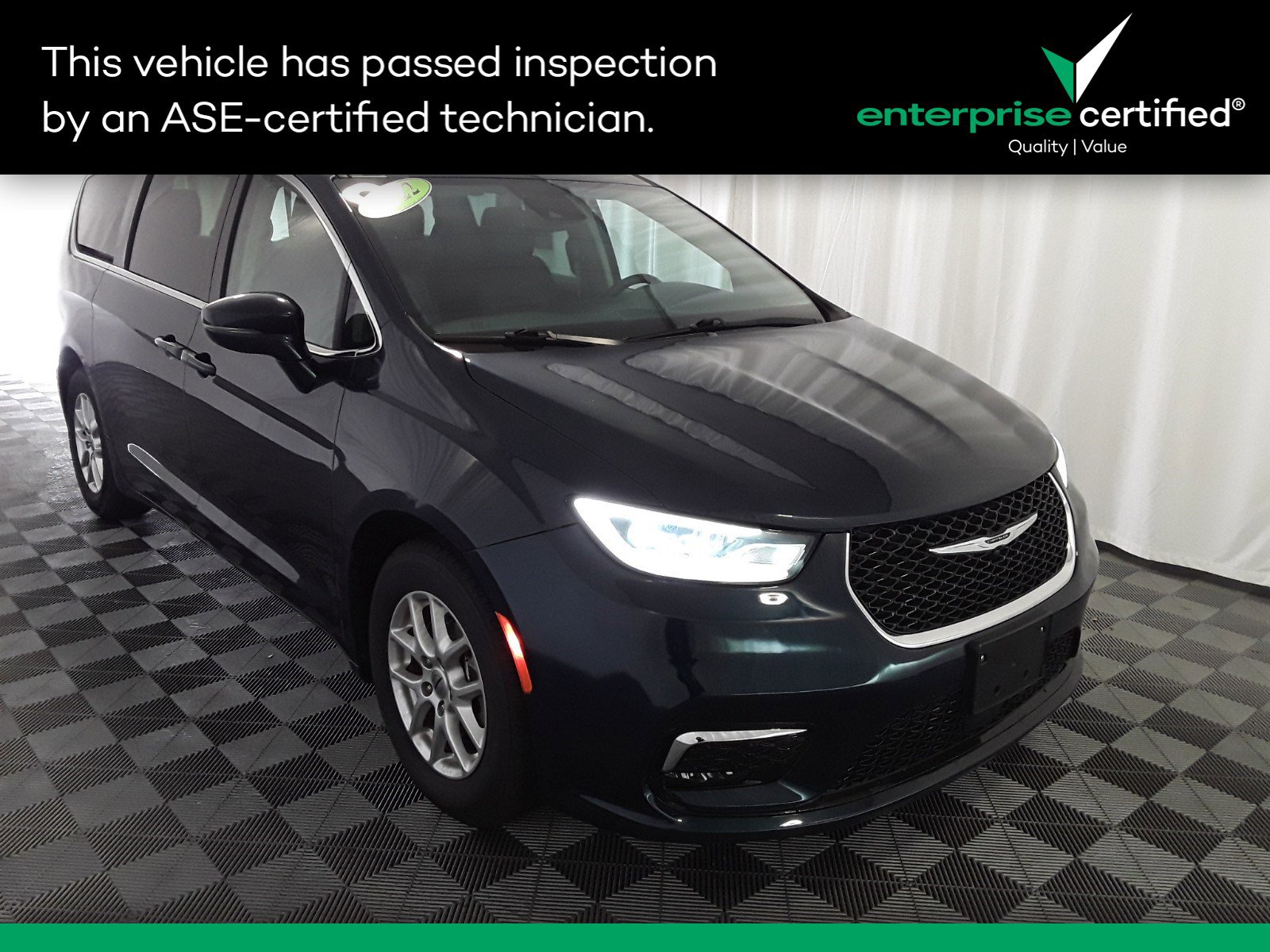 Used 2022 Chrysler Pacifica Touring L FWD