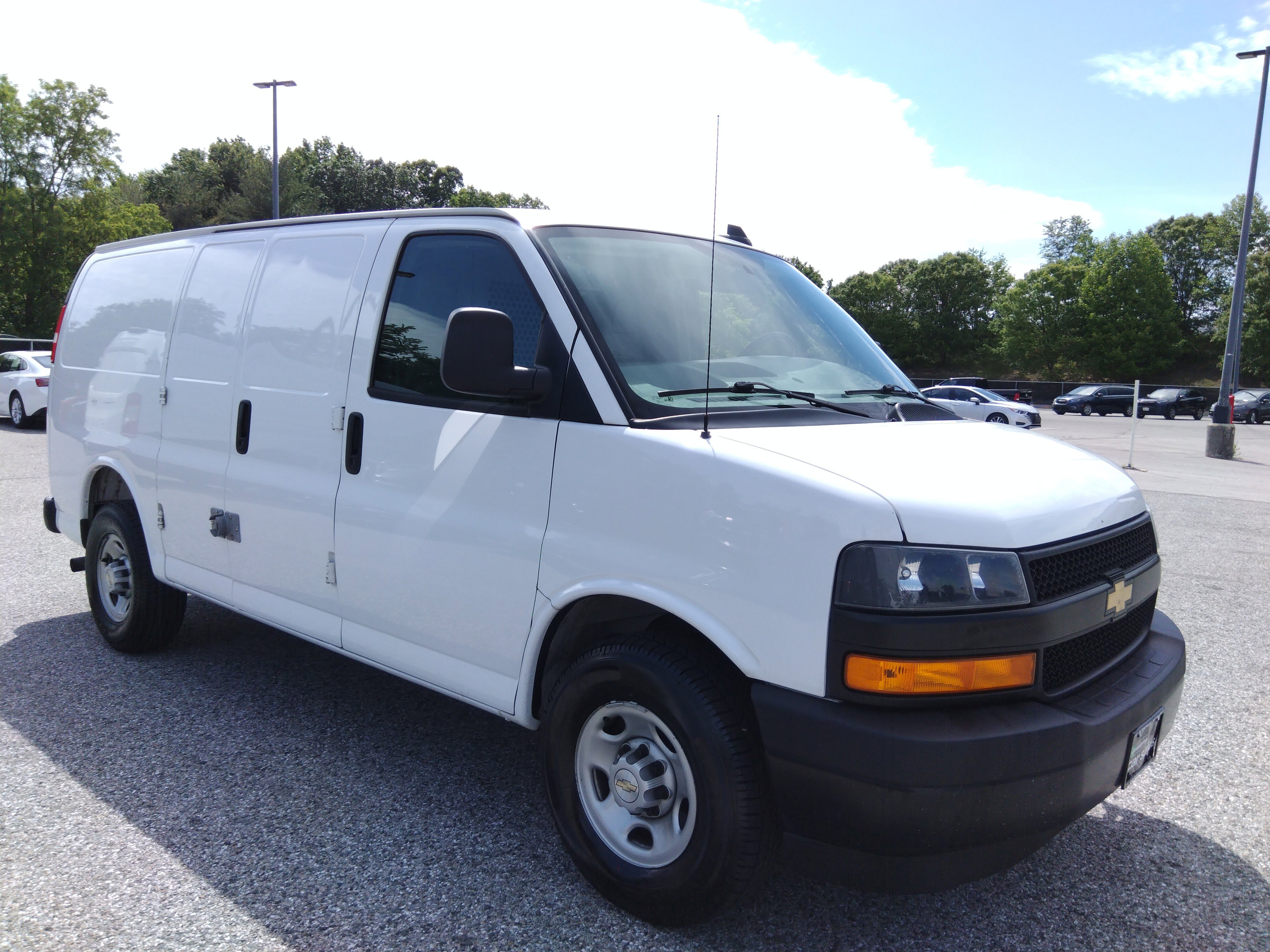 2022 Chevrolet Express Cargo Van RWD 2500 135