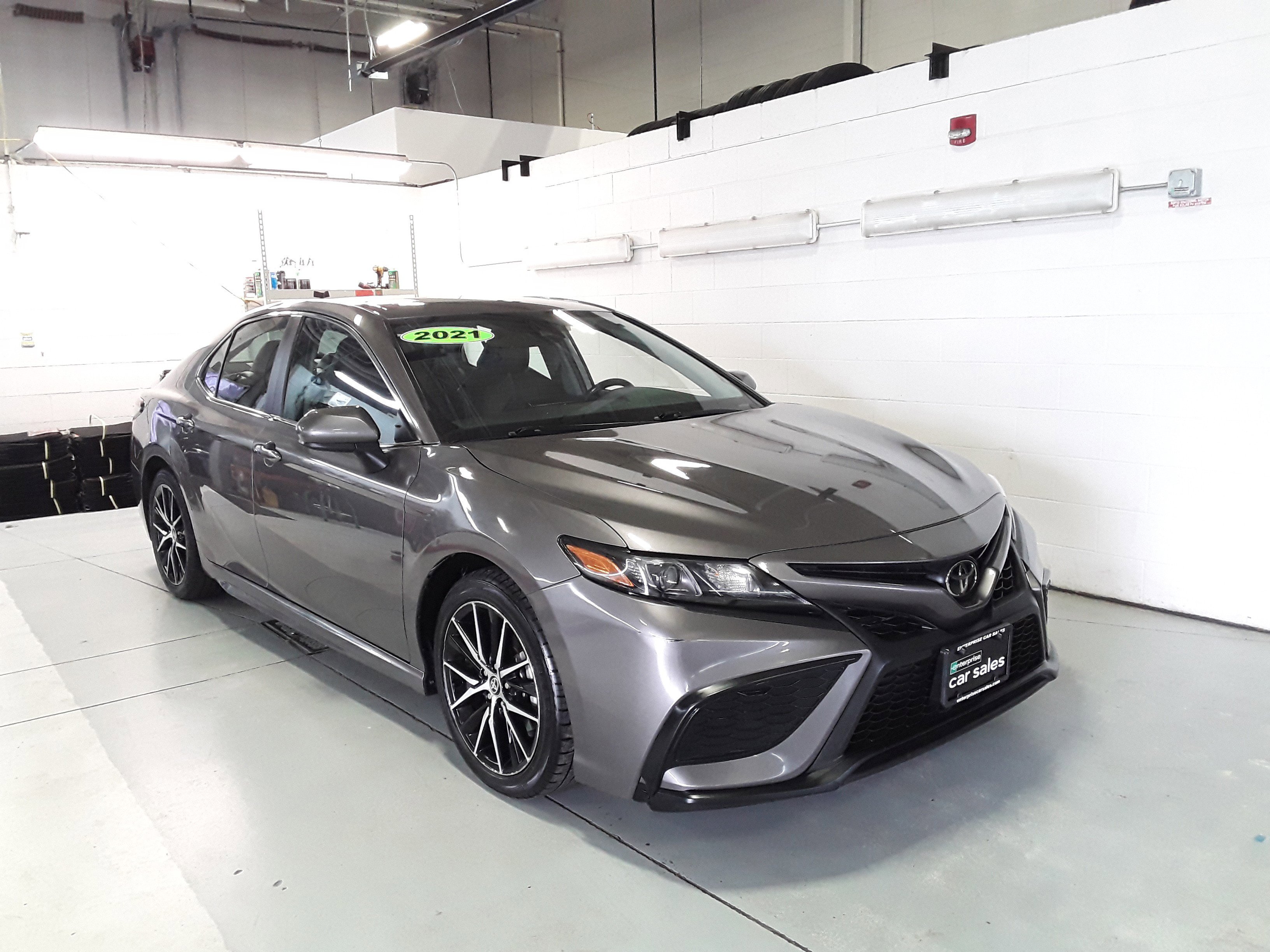 2021 Toyota Camry SE Auto