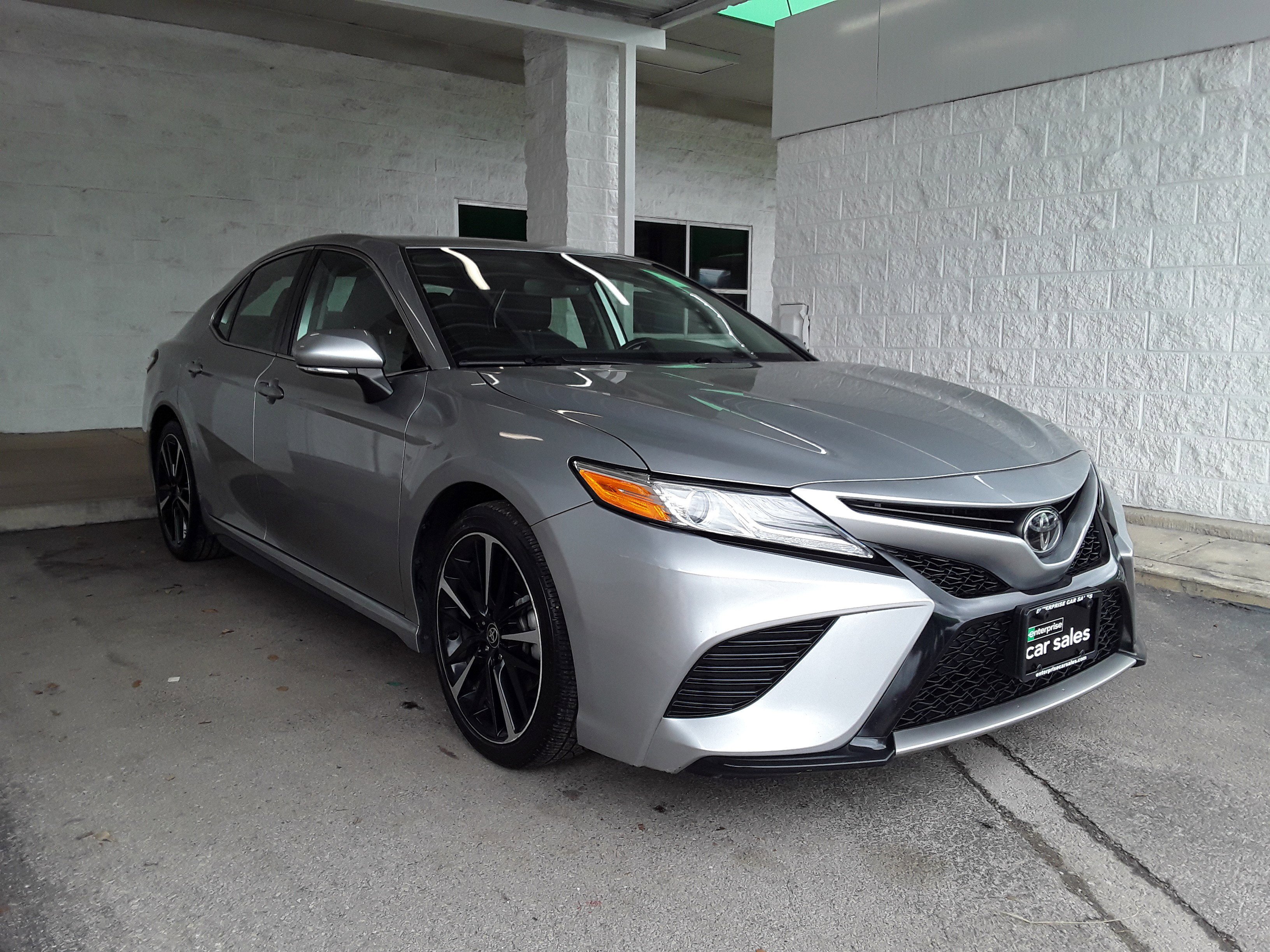 2020 Toyota Camry XSE Auto