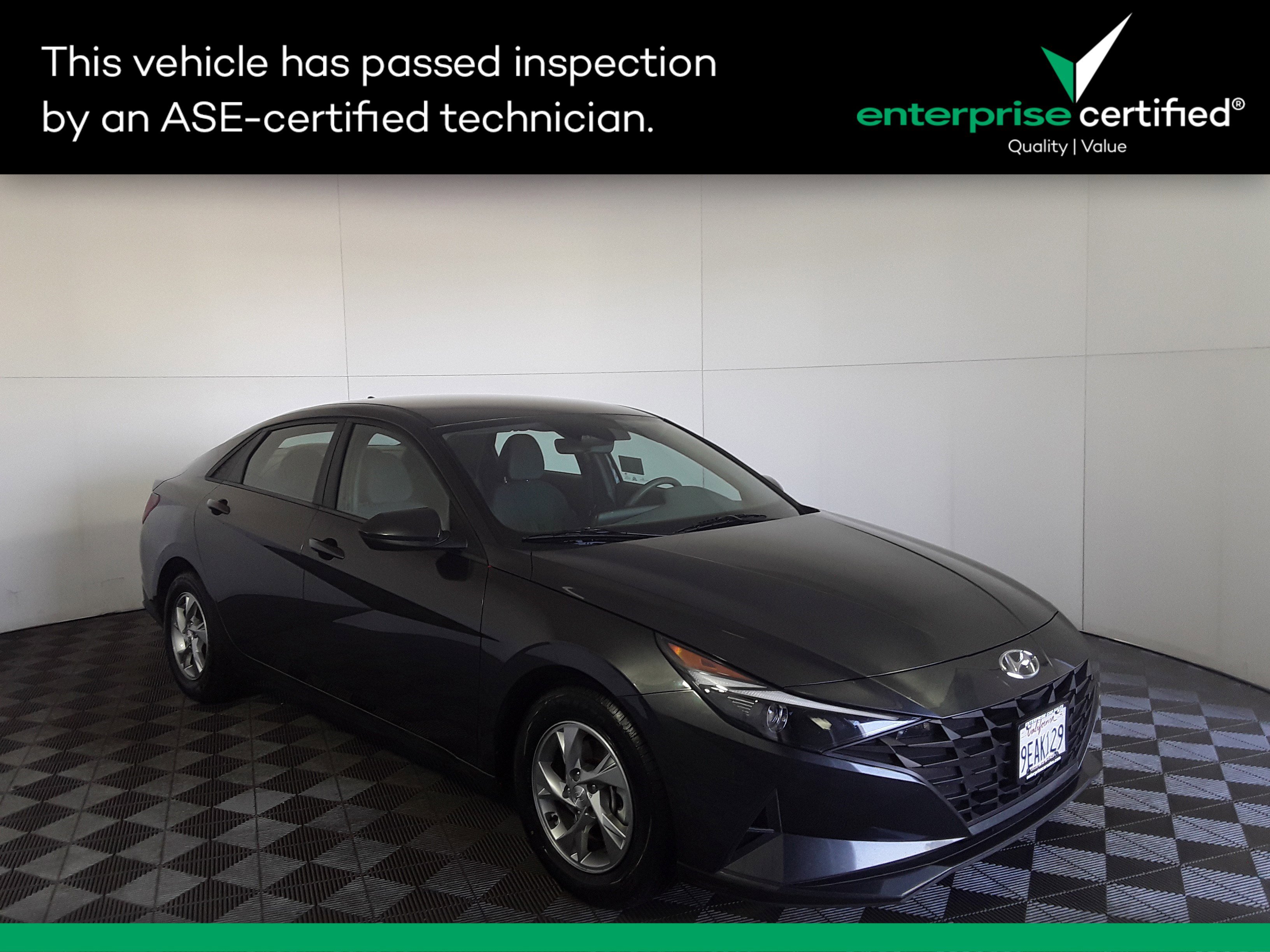 2023 Hyundai Elantra SE IVT