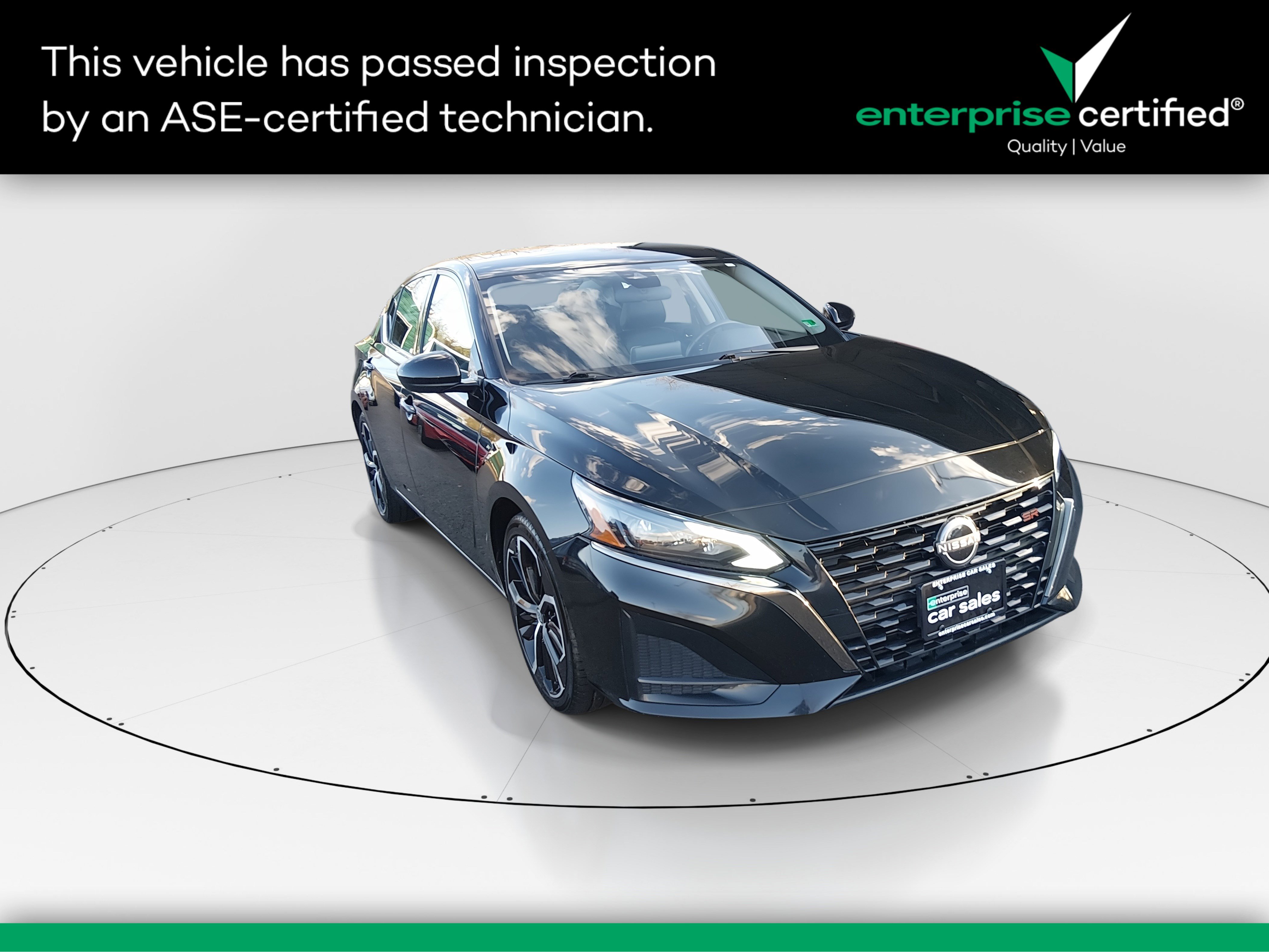 2024 Nissan Altima SR's photo