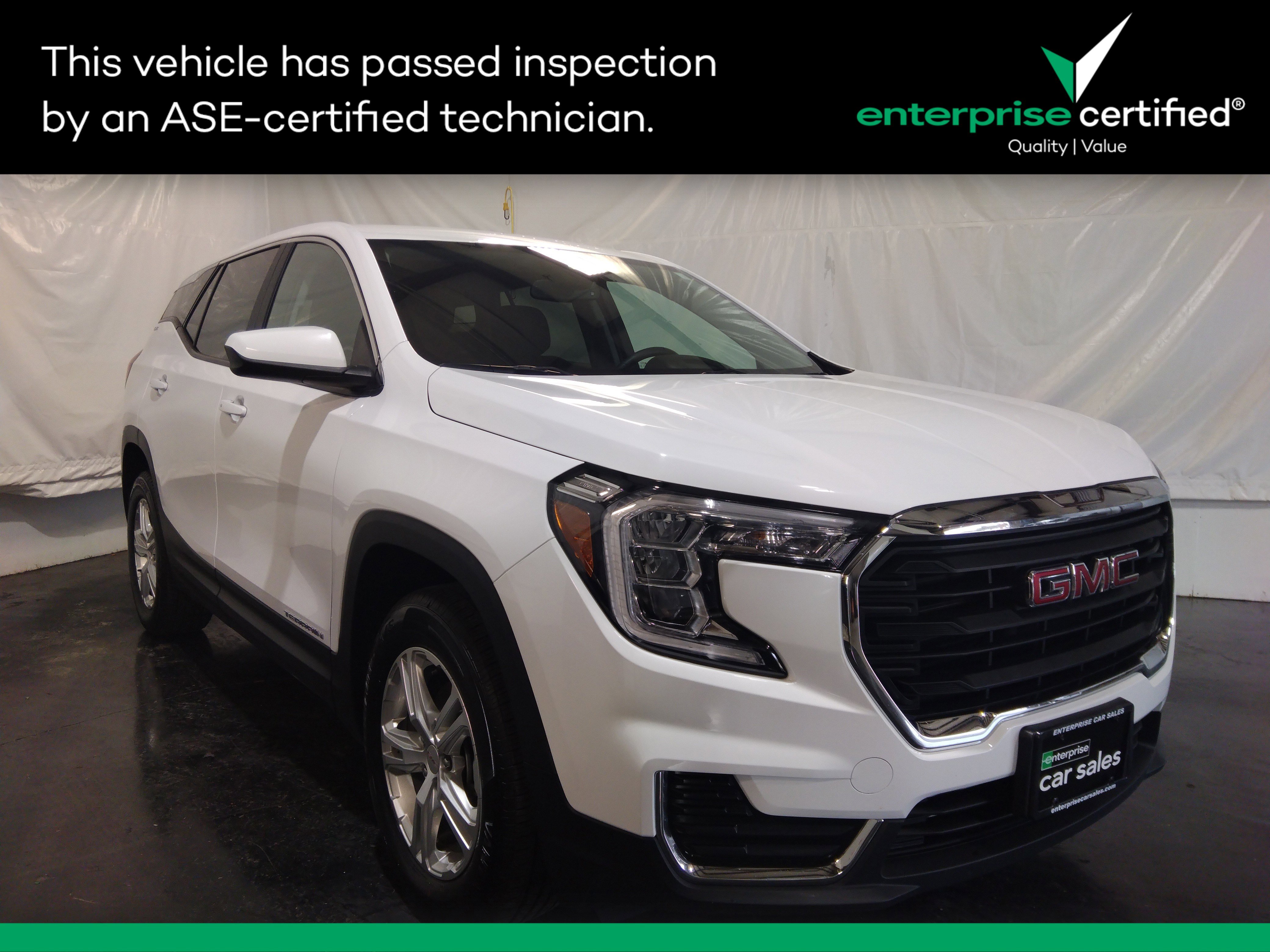 2024 GMC Terrain SLE's photo