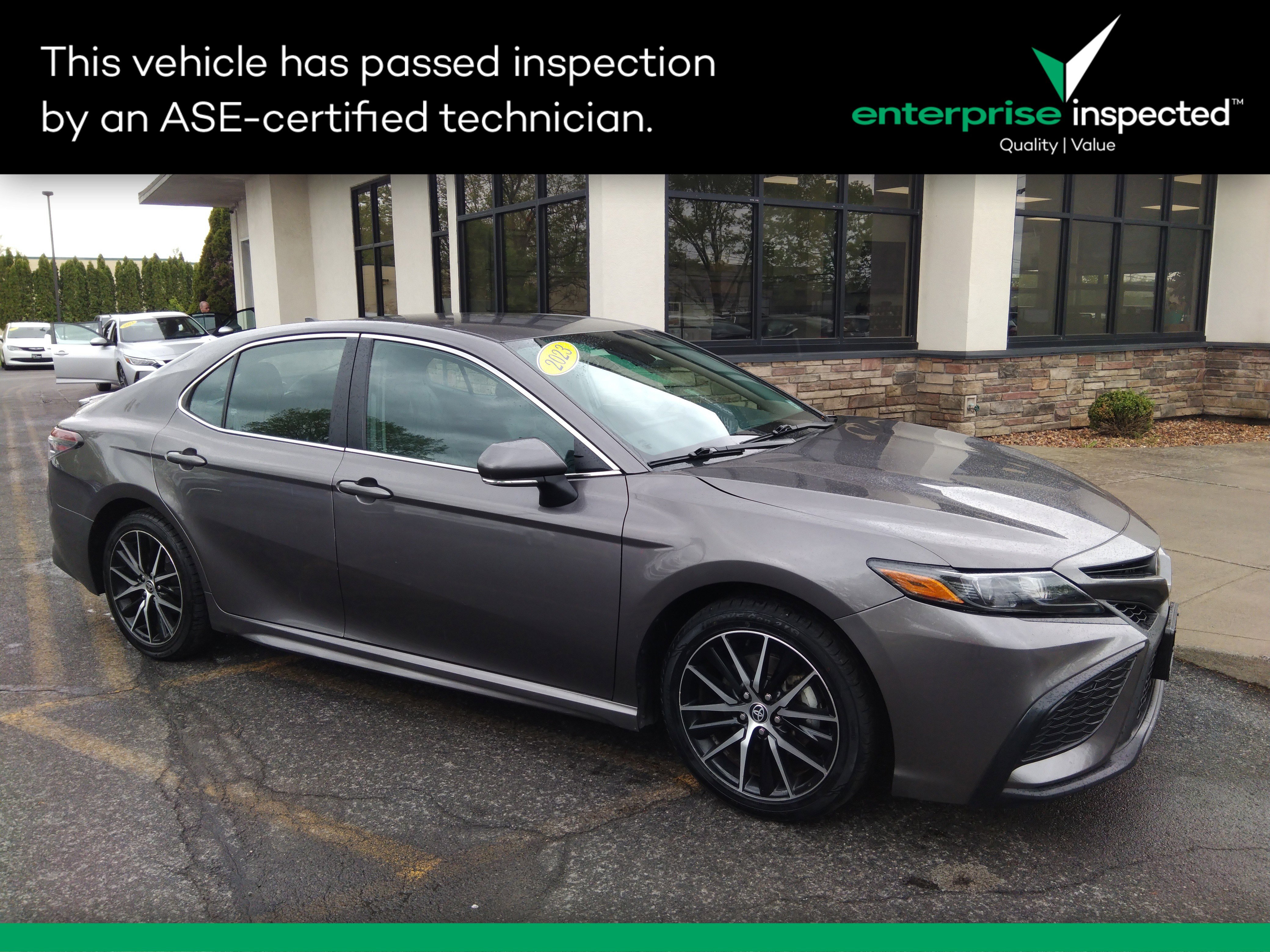 2023 Toyota Camry SE Auto