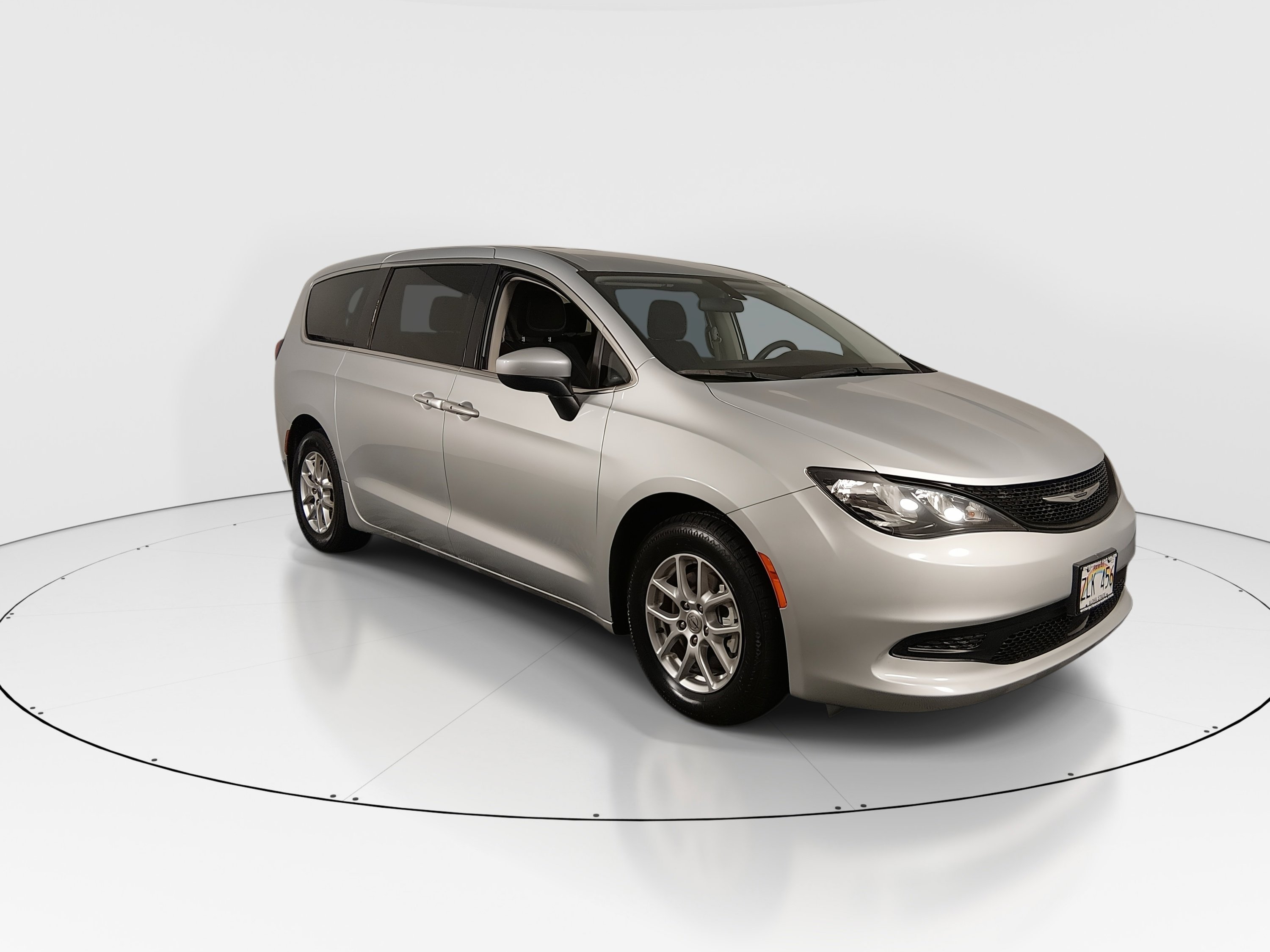 Used 2022 Chrysler Voyager LX FWD's photo