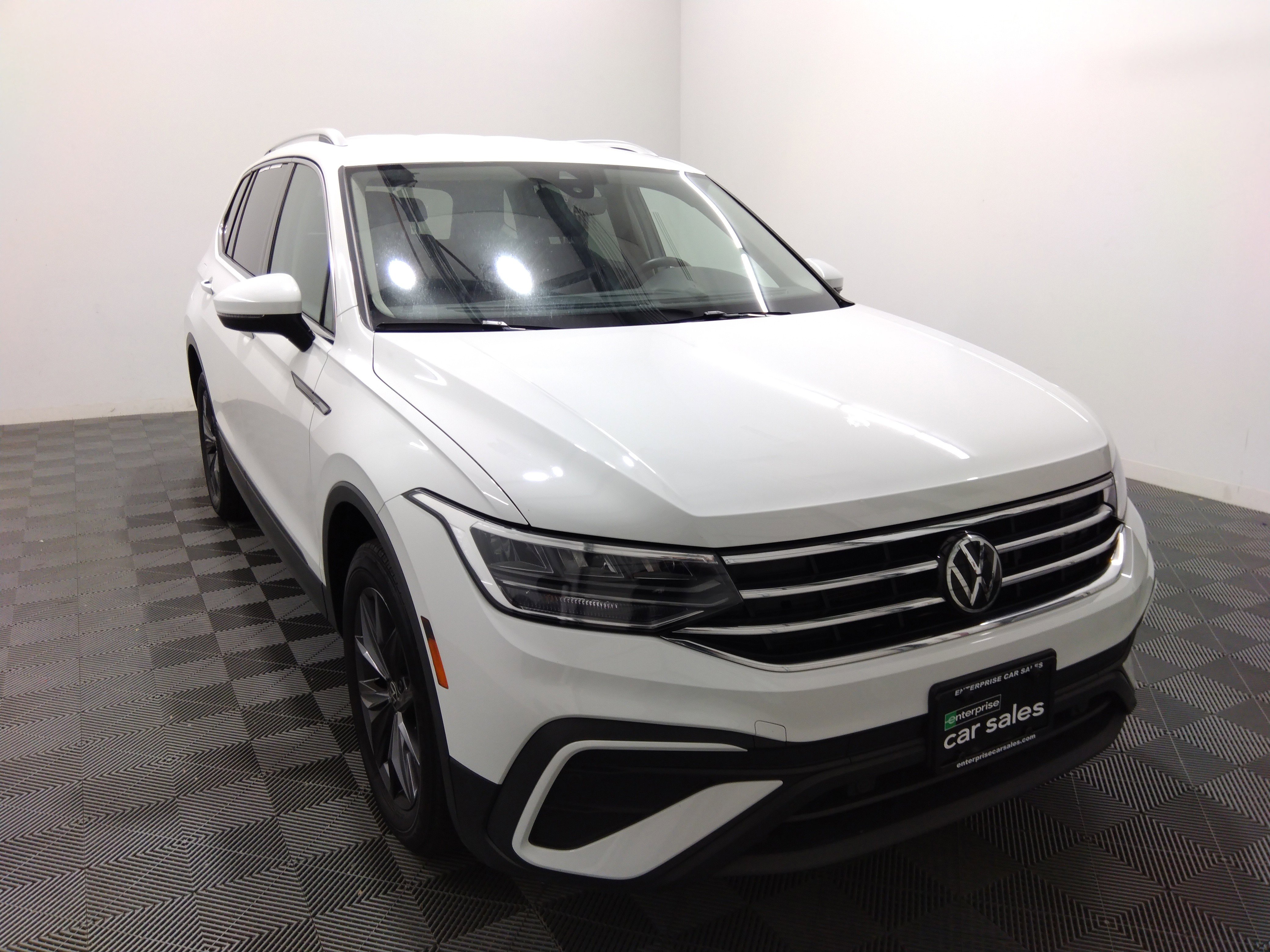 2024 Volkswagen Tiguan SE 2.0T FWD