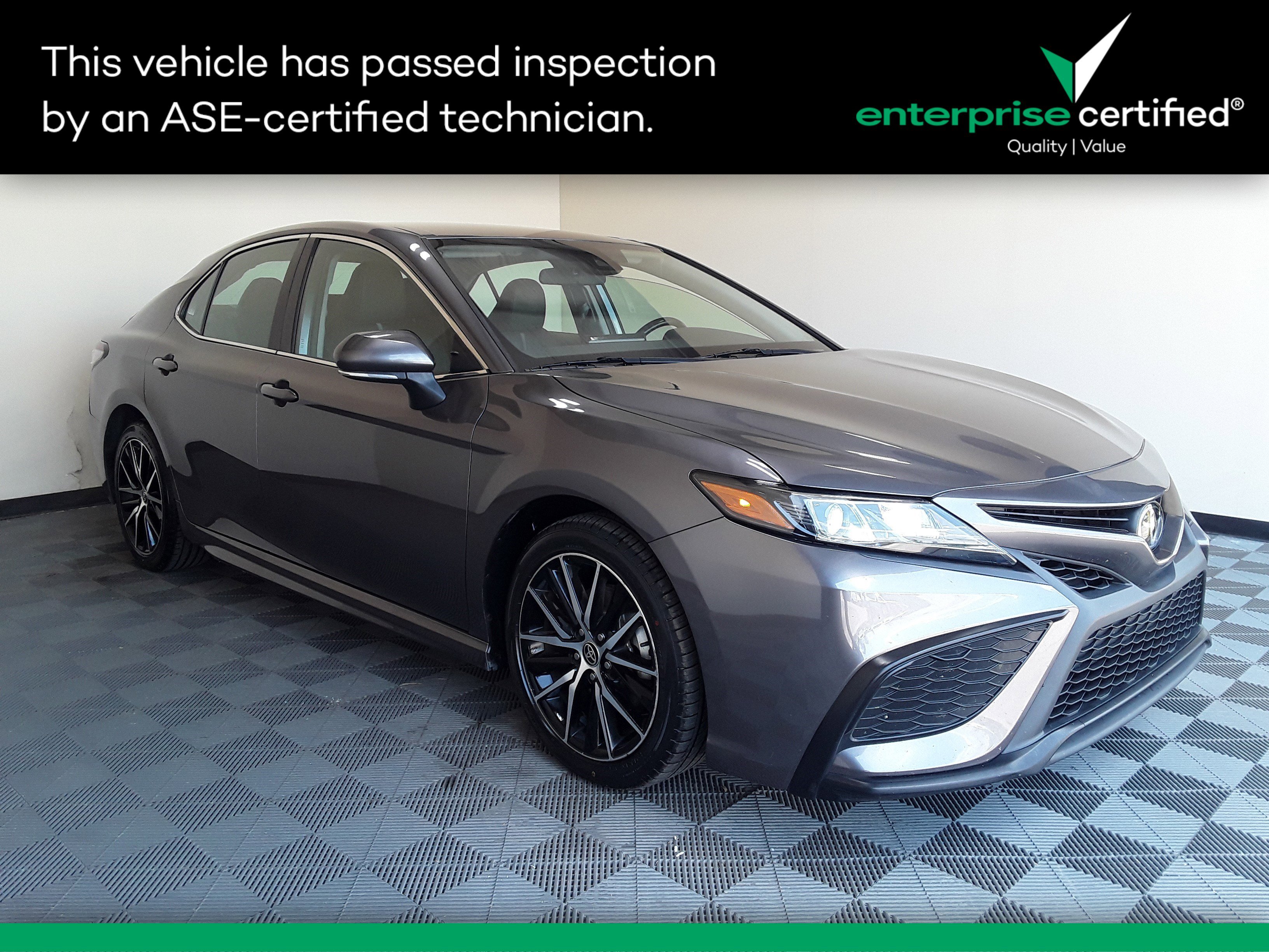 2023 Toyota Camry SE Auto