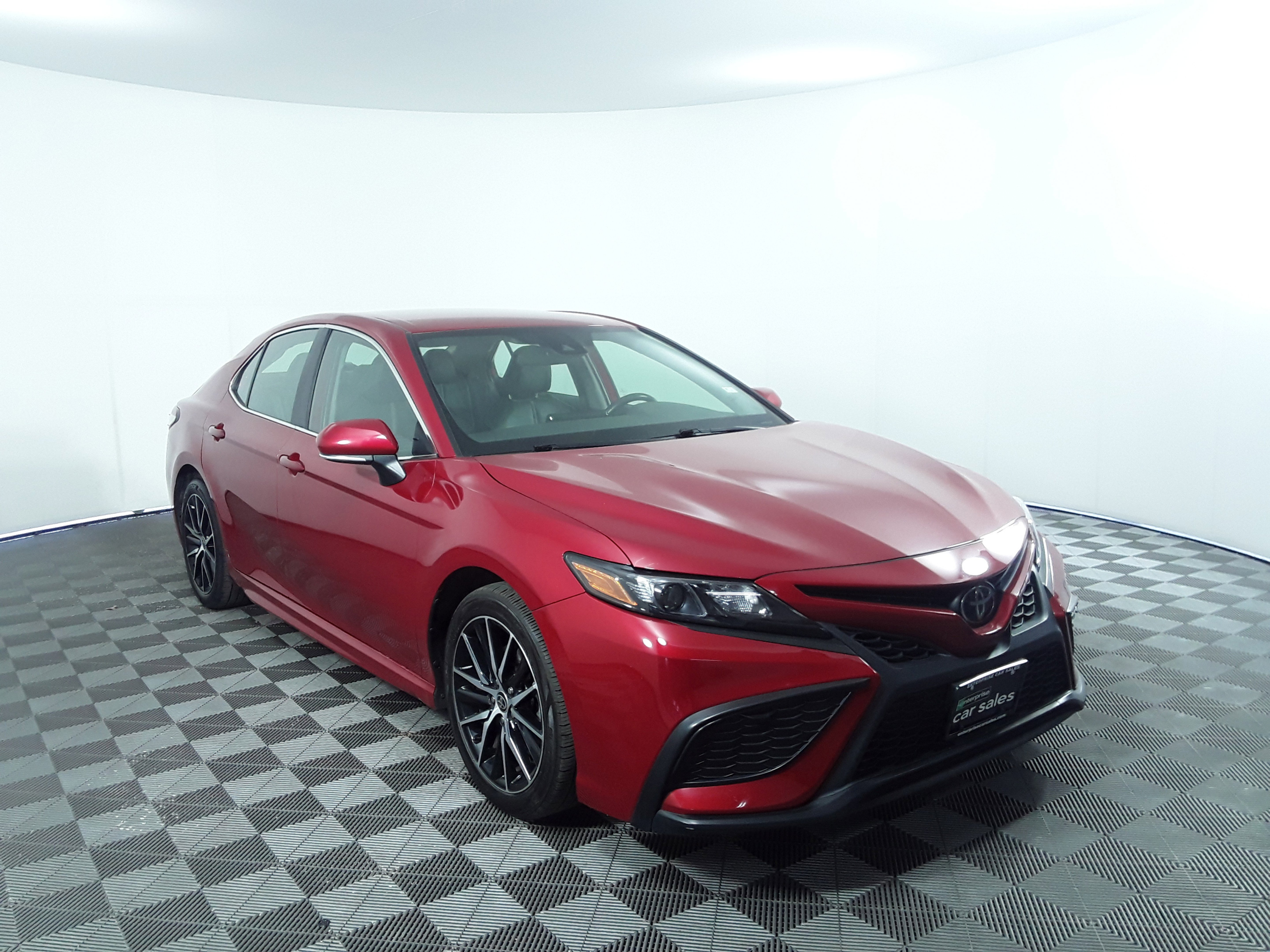 2023 Toyota Camry SE Auto