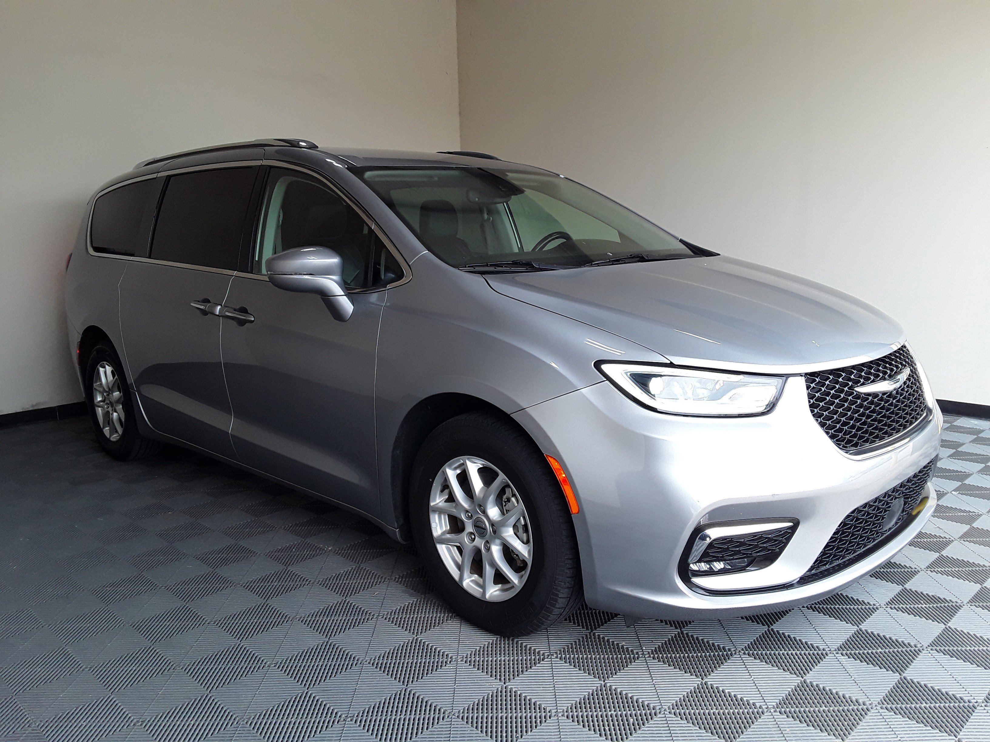 2021 Chrysler Pacifica Touring L FWD