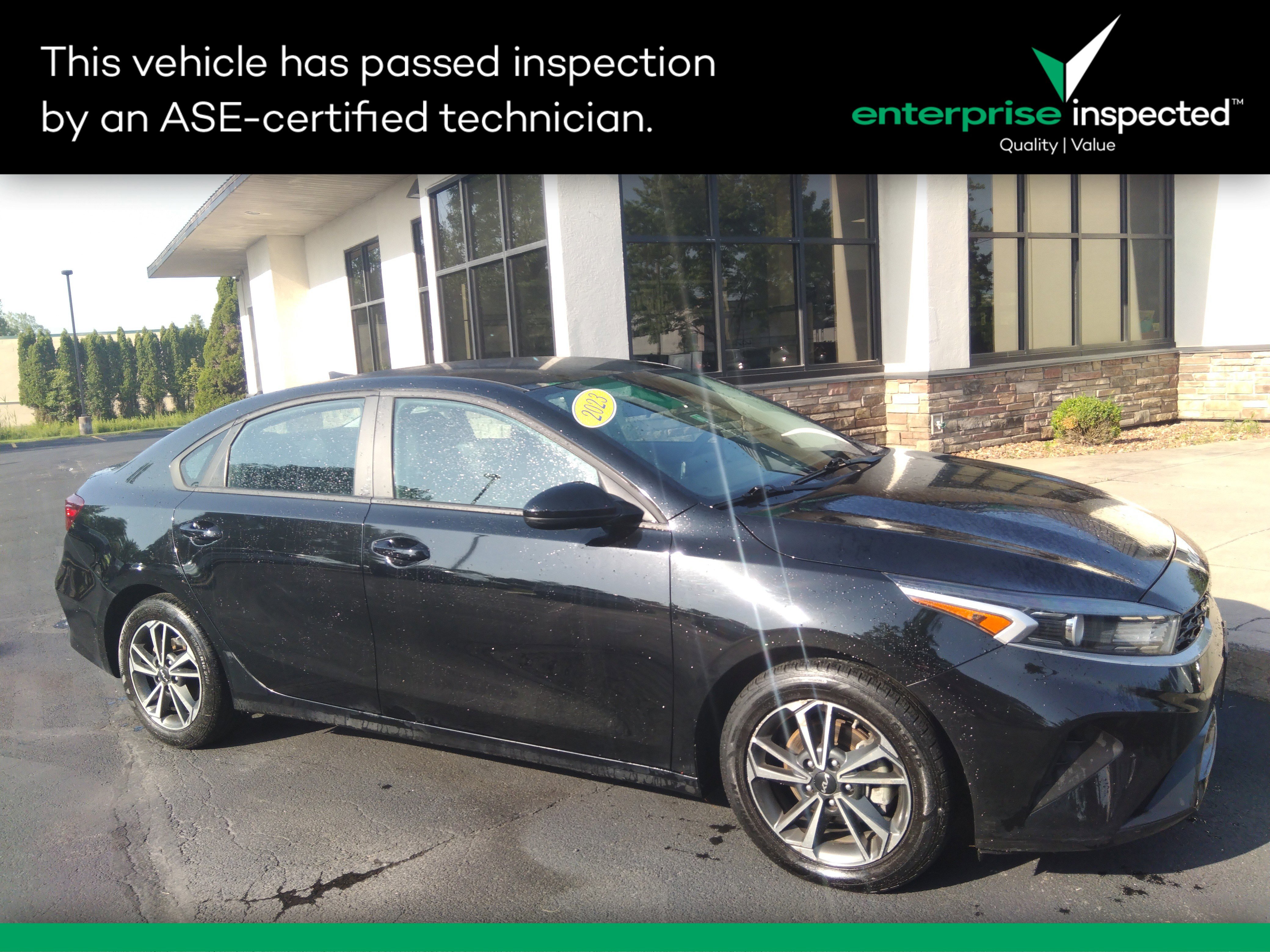Used 2023 Kia Forte LXS IVT