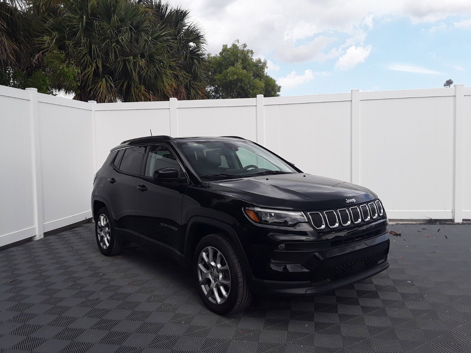 2022 Jeep Compass Latitude Lux