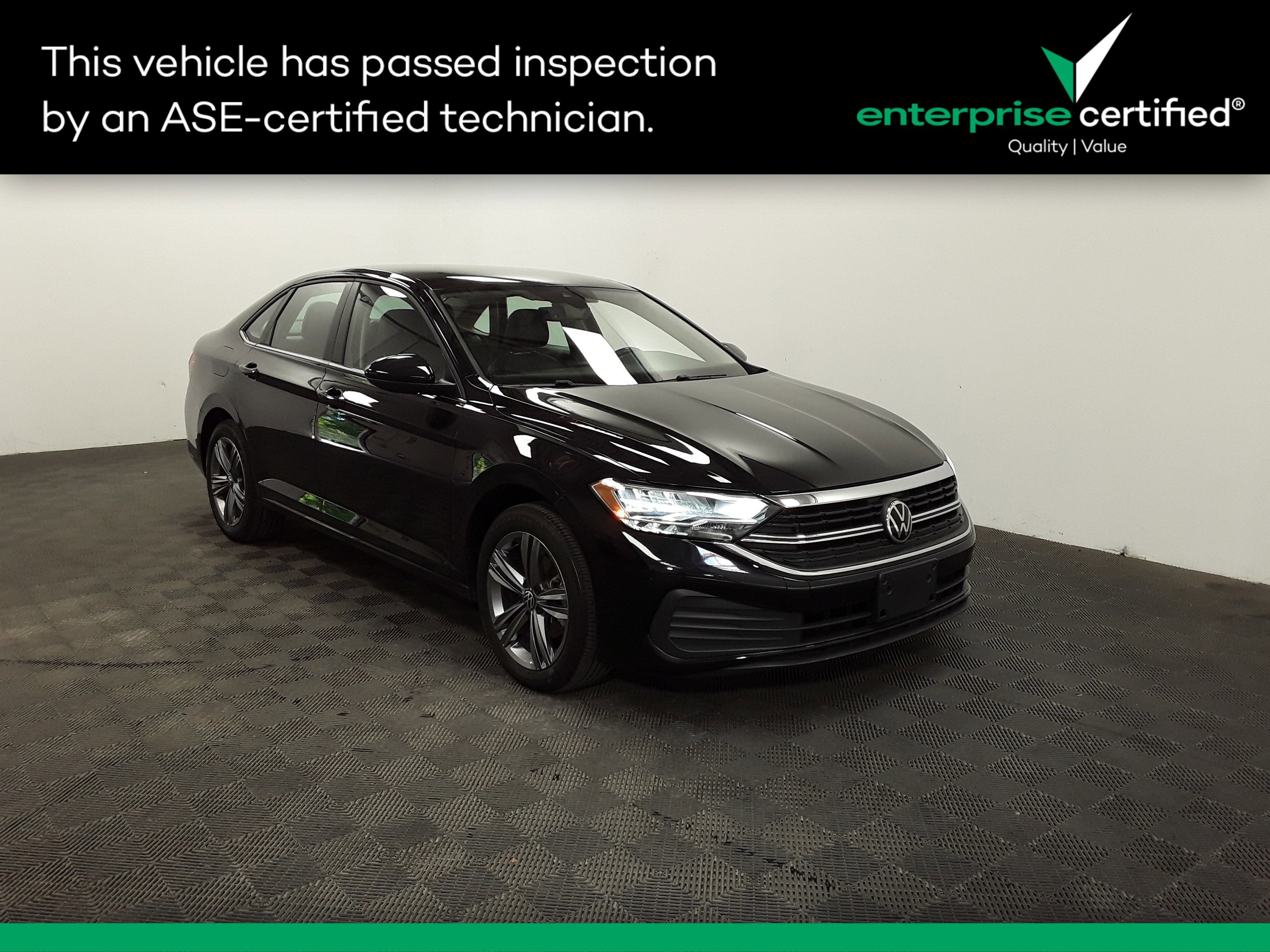Used 2022 Volkswagen Jetta SE Auto