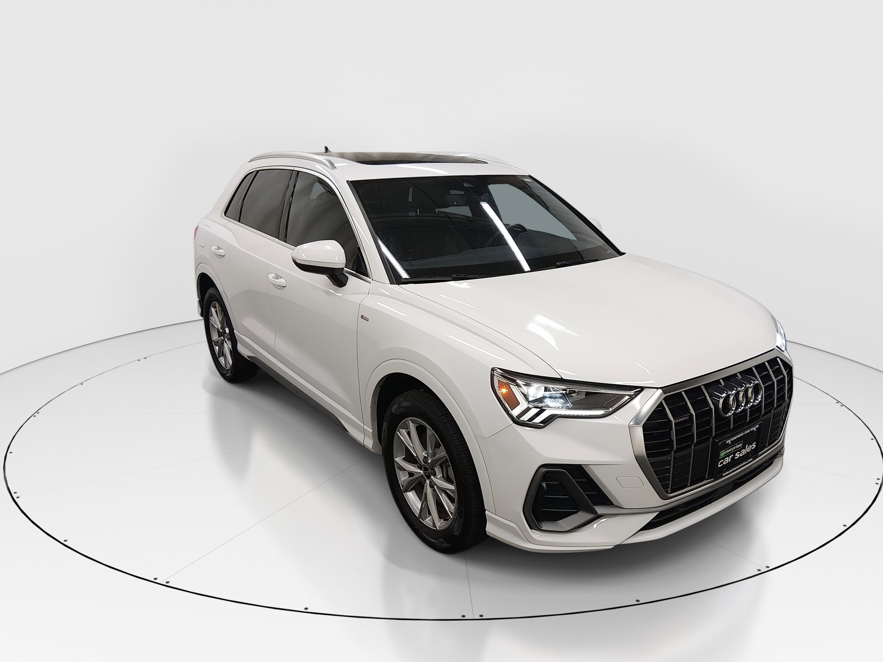 2024 Audi Q3 S Line Premium's photo