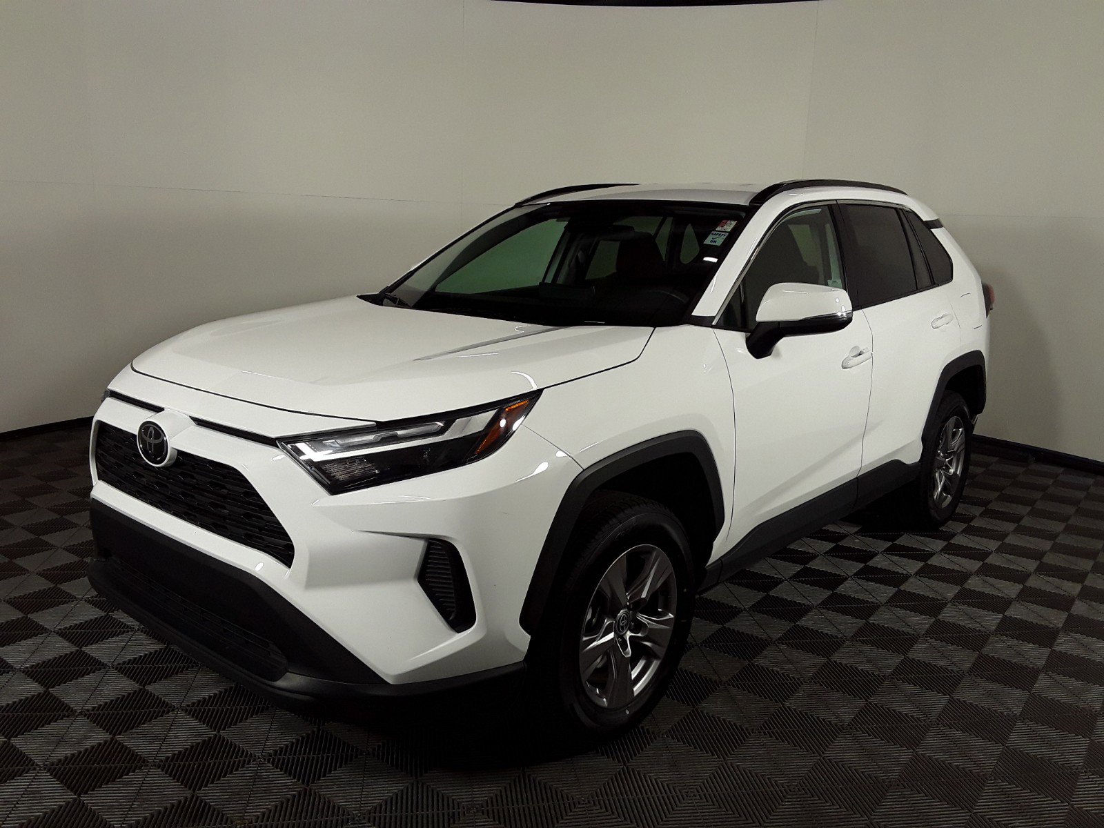 2023 Toyota RAV4 XLE FWD