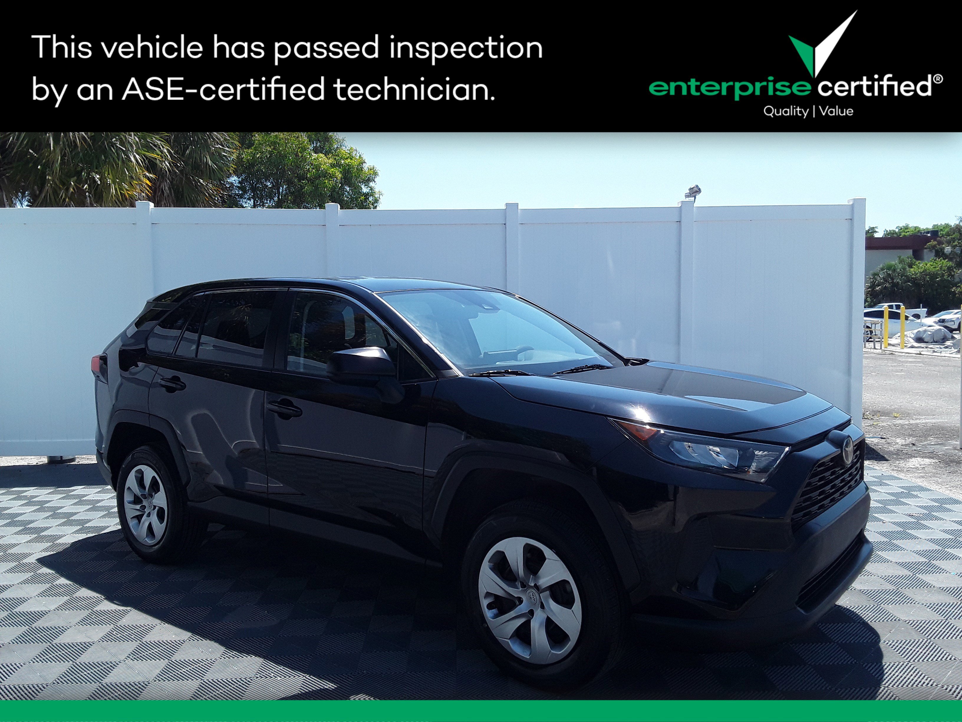 2022 Toyota RAV4 LE FWD