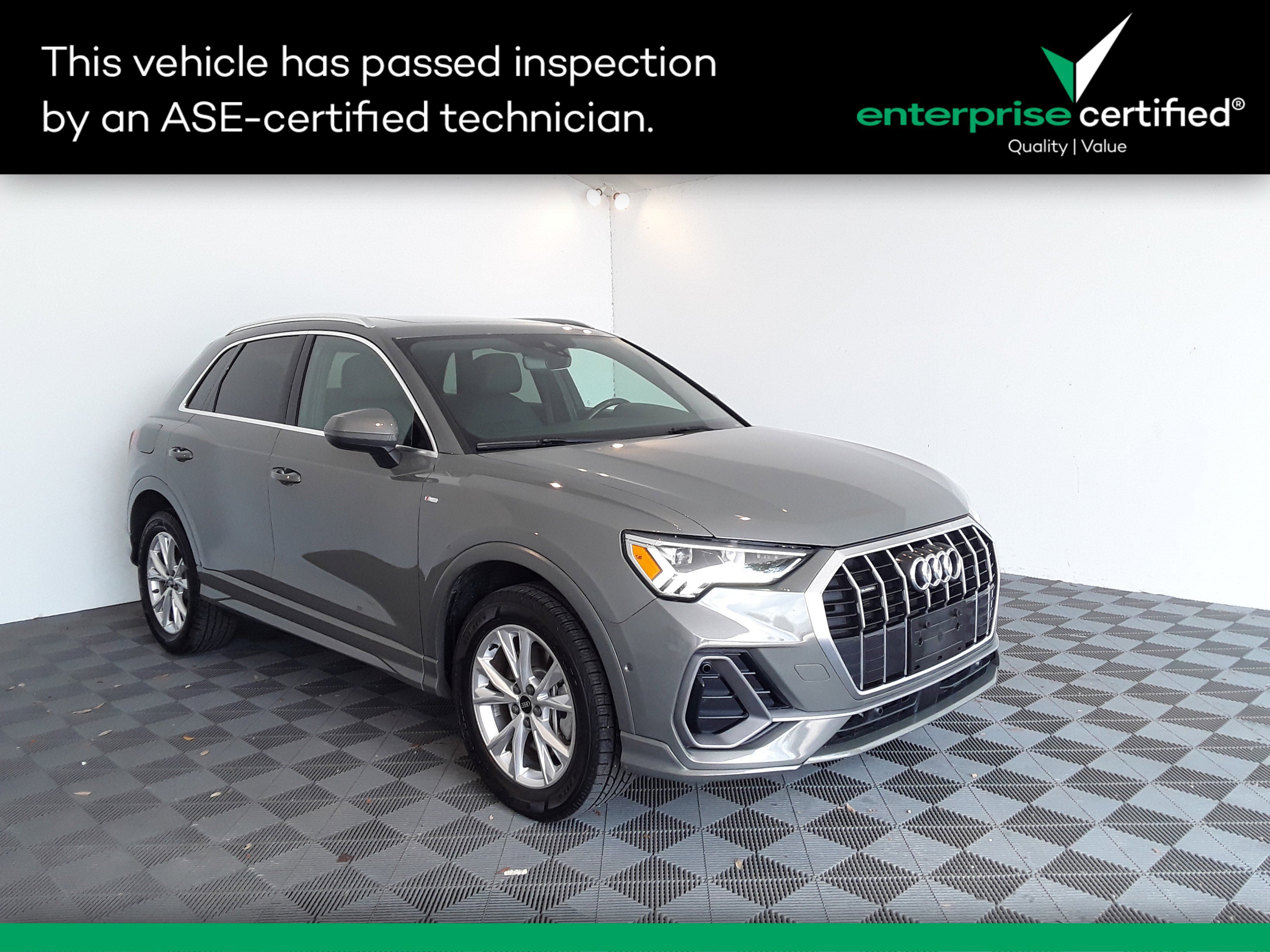 2023 Audi Q3 S line Premium 45 TFSI quattro