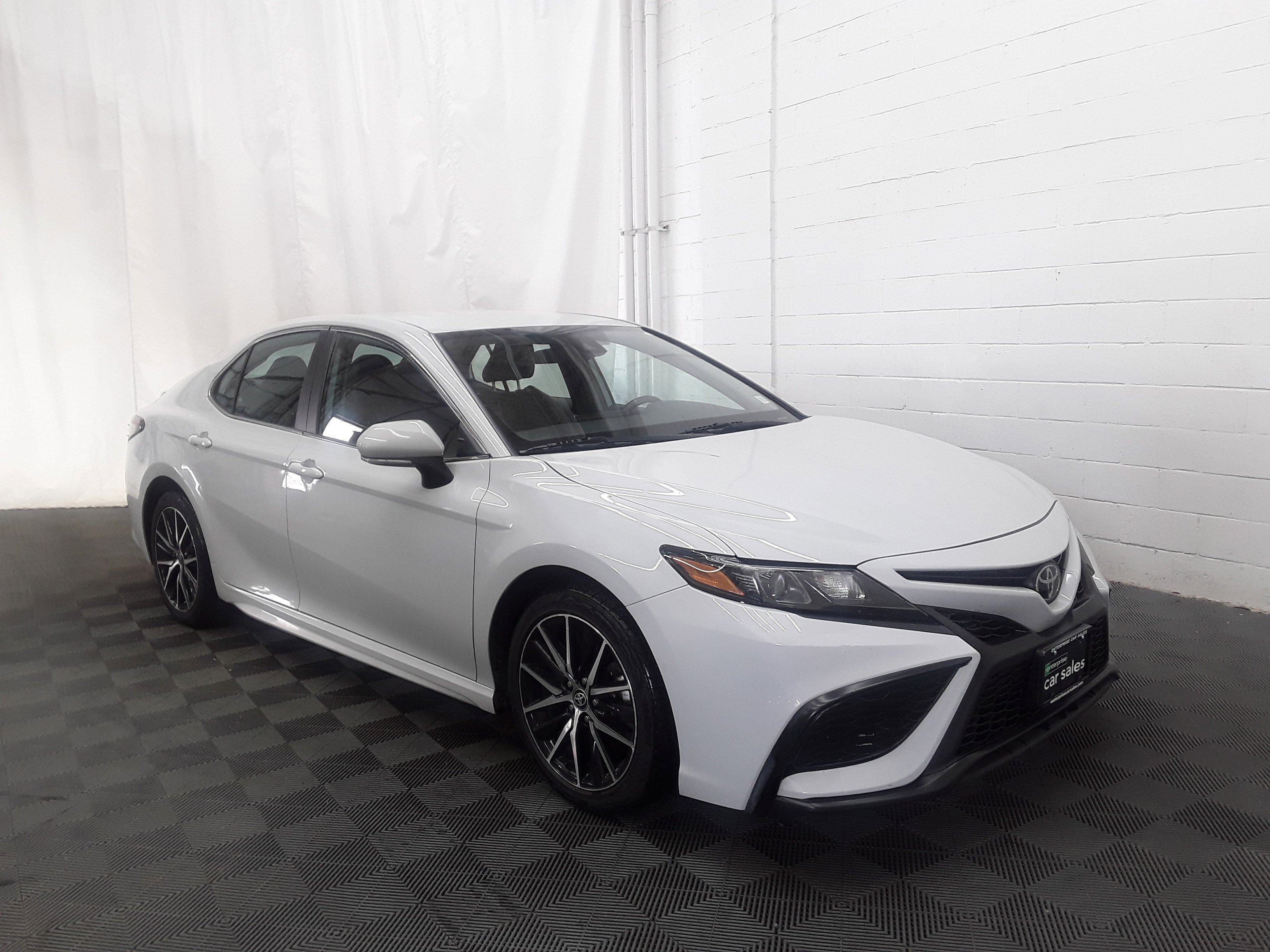 2023 Toyota Camry SE Auto