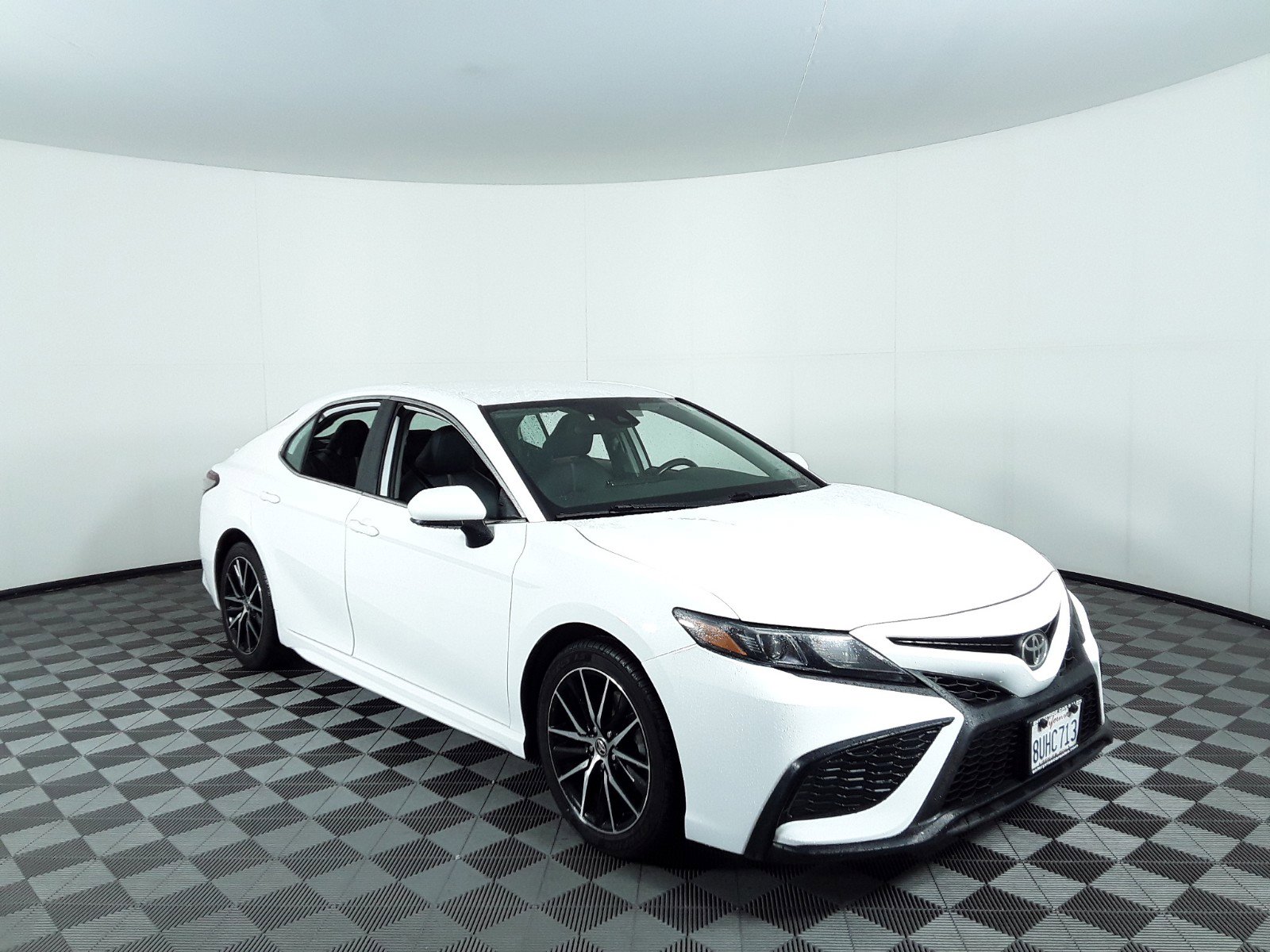 2021 Toyota Camry SE Auto