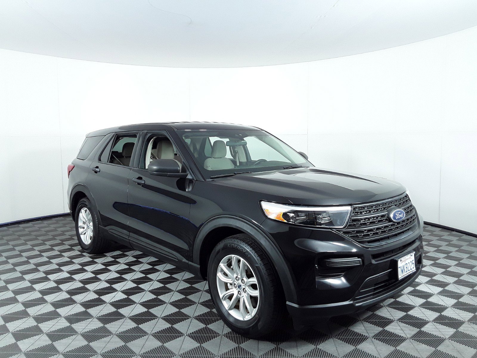 2021 Ford Explorer Base RWD