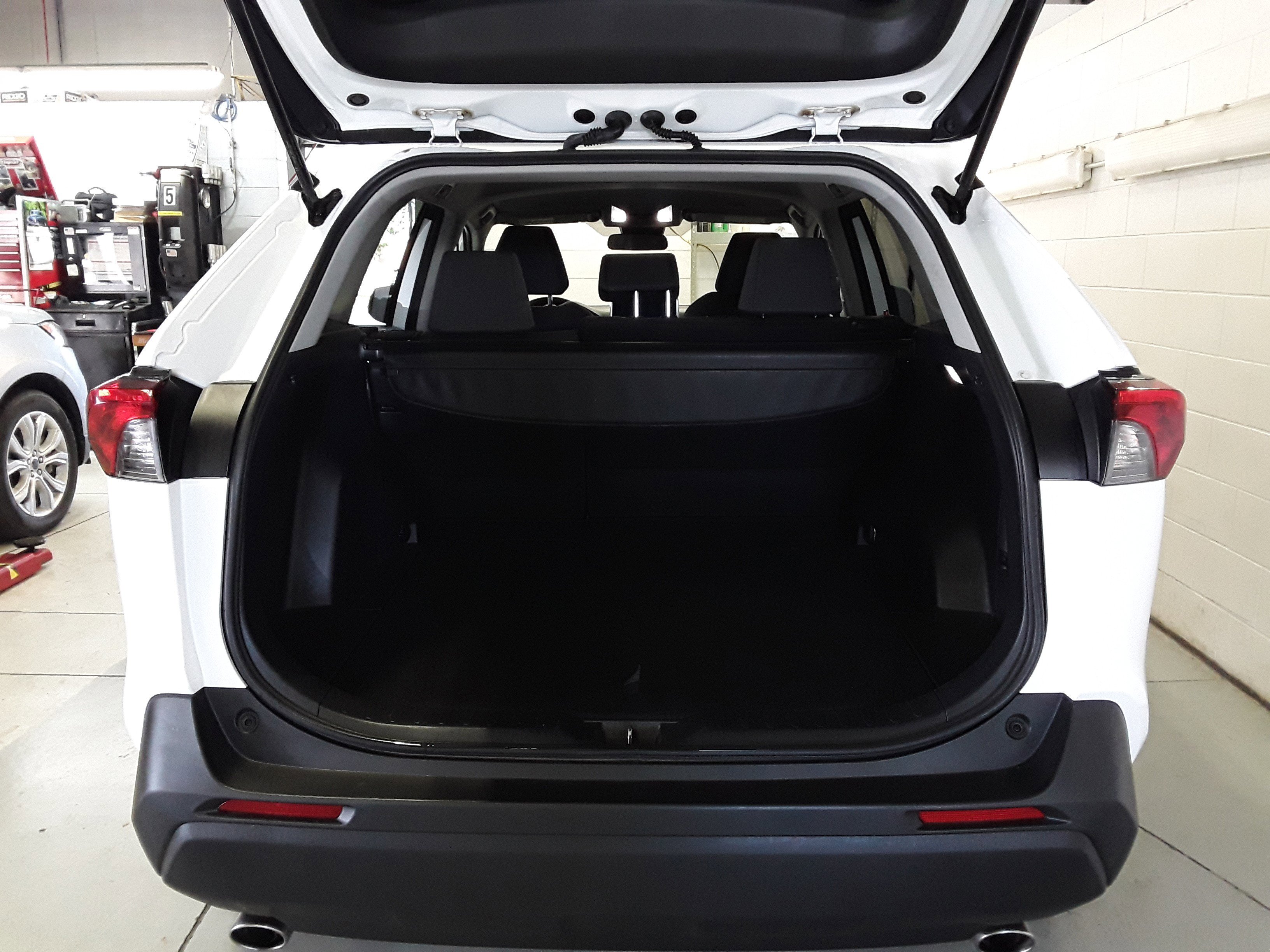 Image of Used 2025 Toyota RAV4 Hybrid XLE AWD