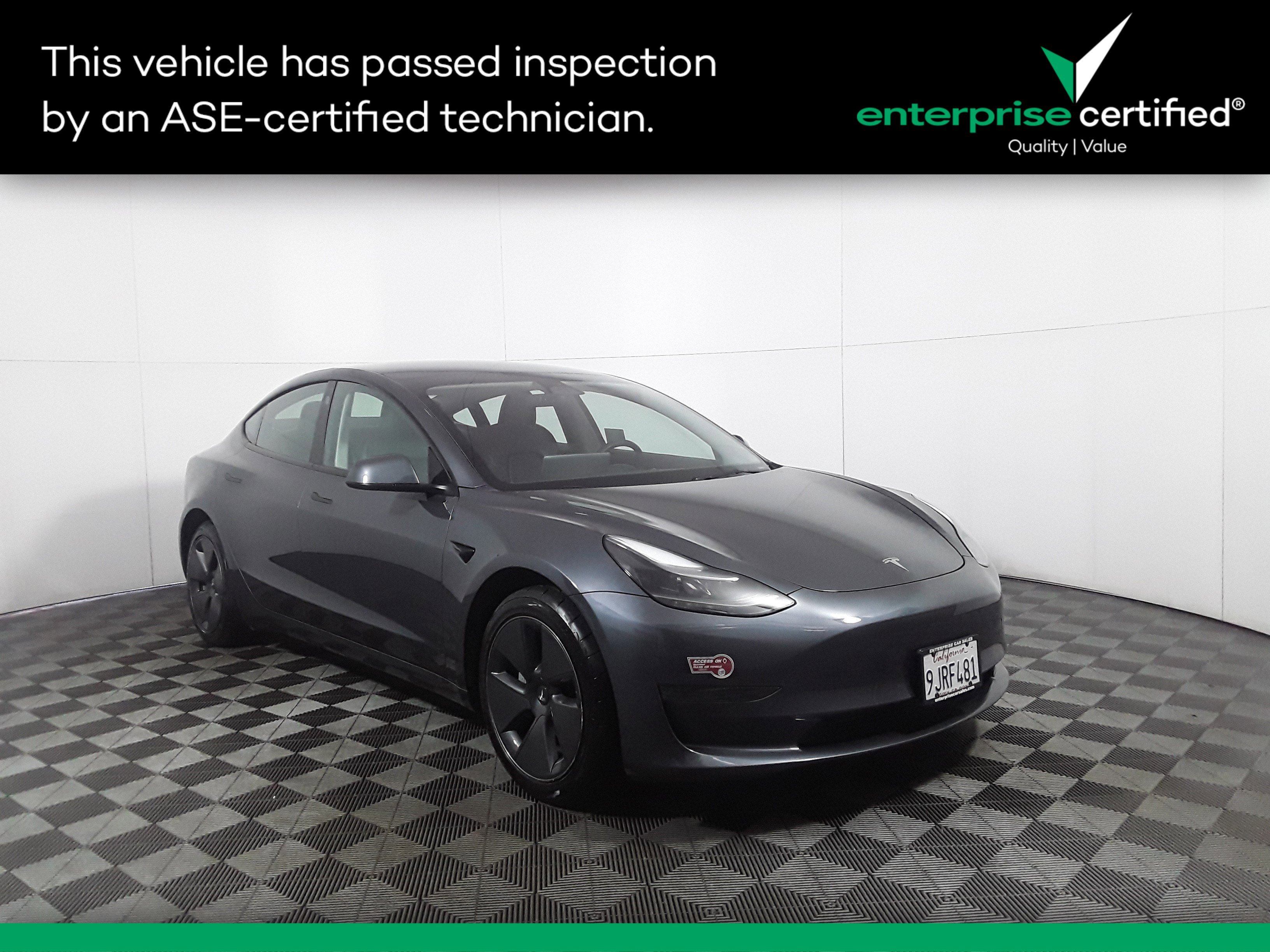 2023 Tesla Model 3 Base's photo