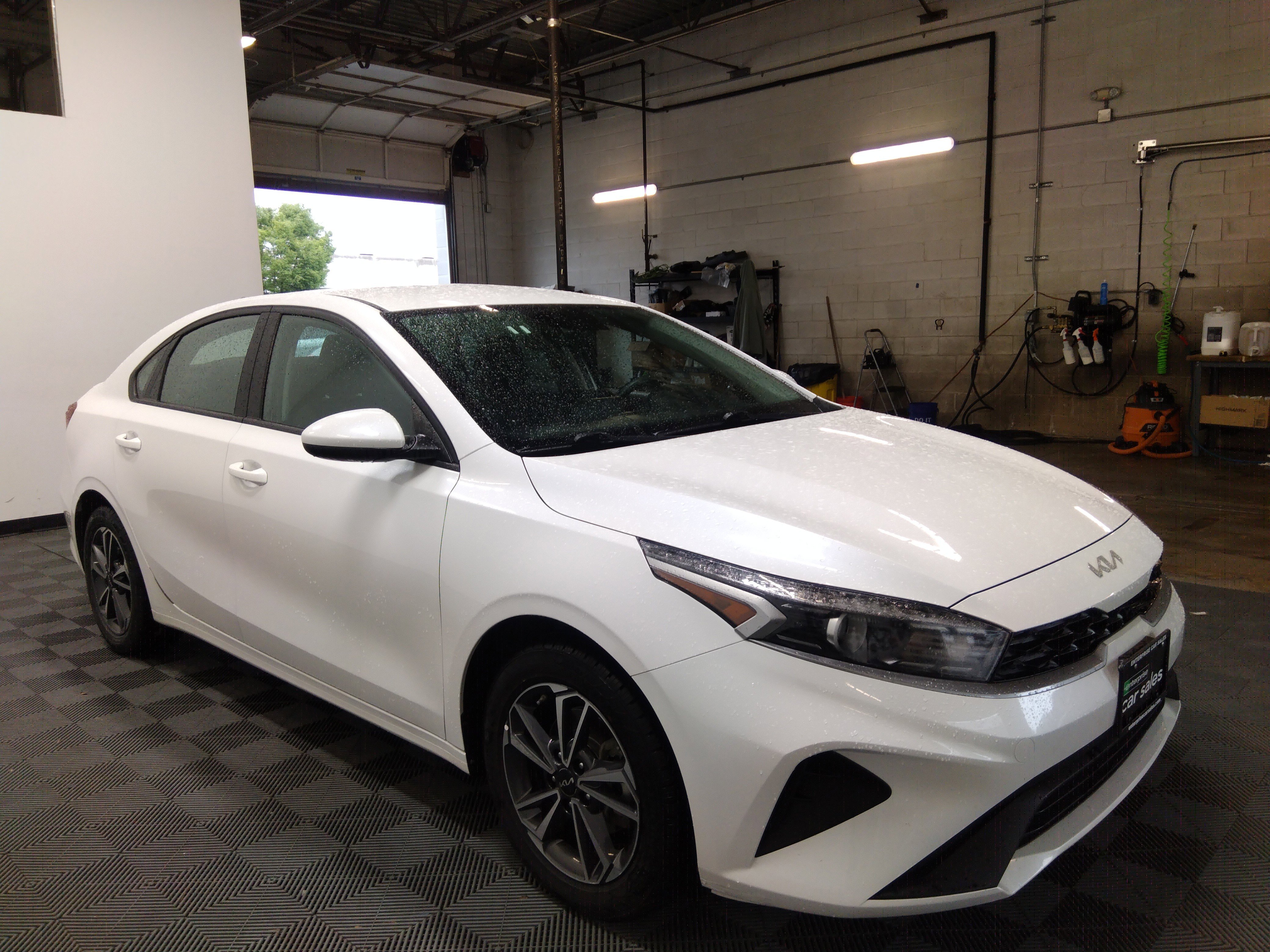 2023 Kia Forte LXS IVT