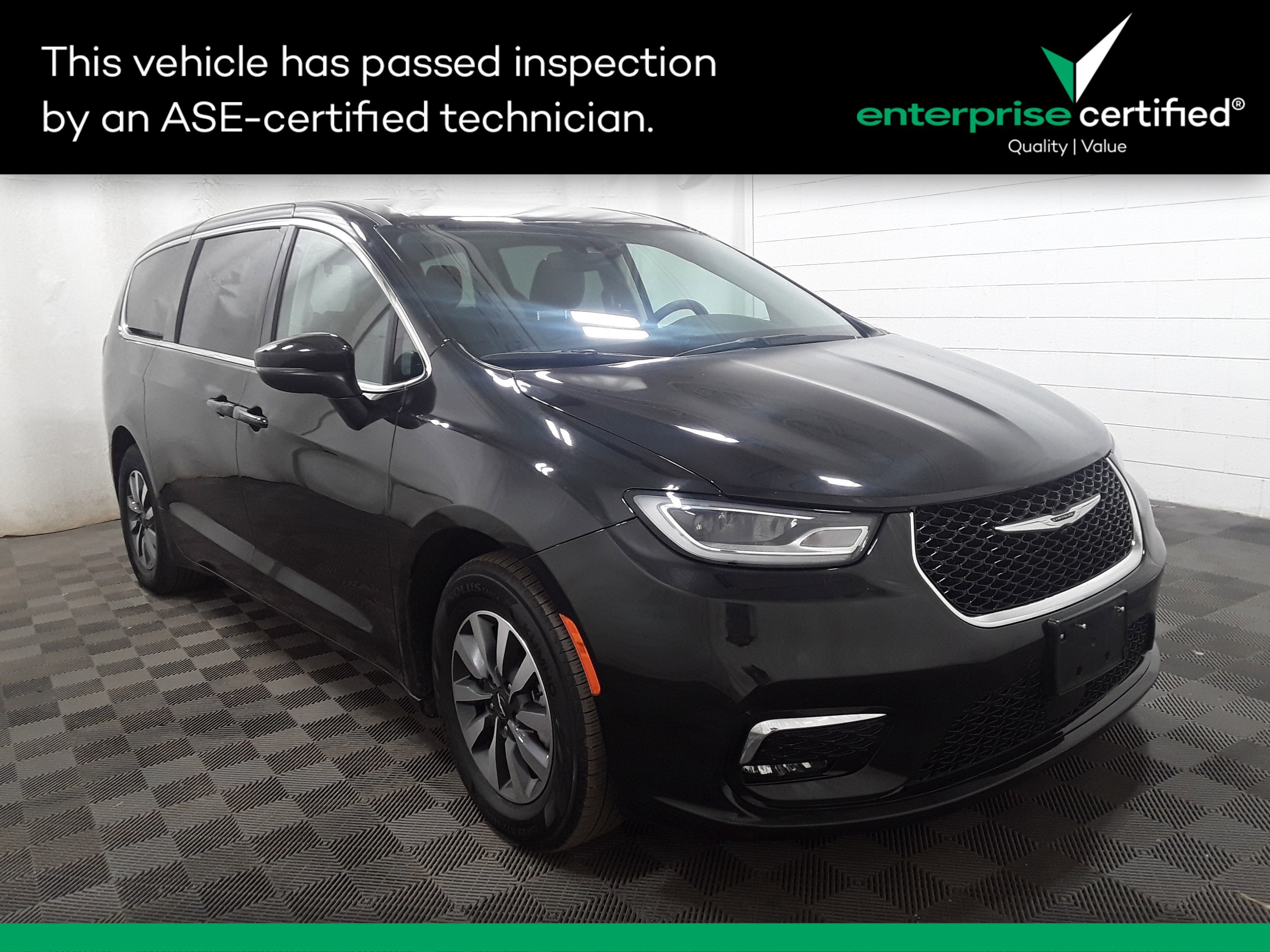 2023 Chrysler Pacifica Hybrid Touring L FWD