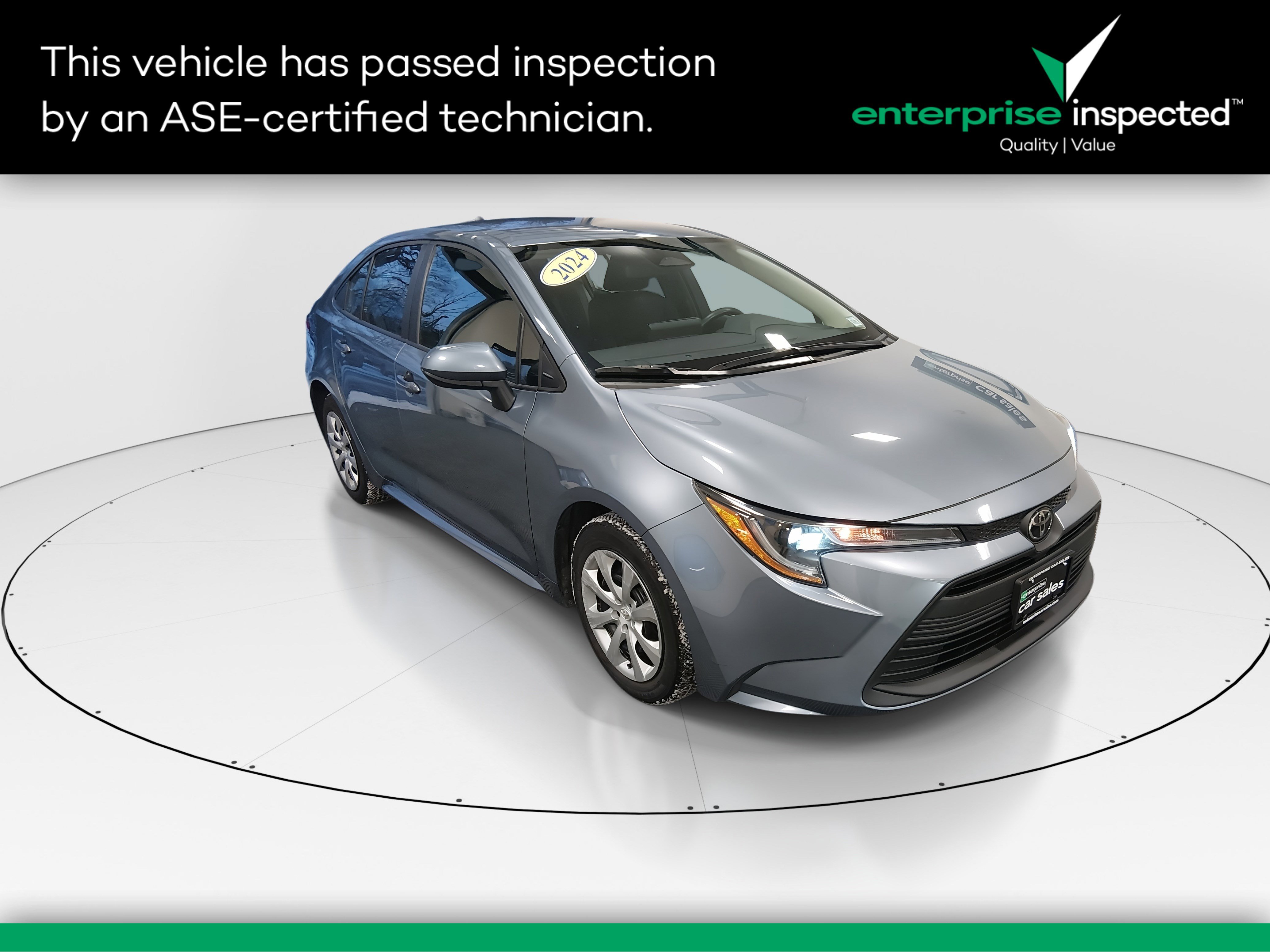 2024 Toyota Corolla LE's photo