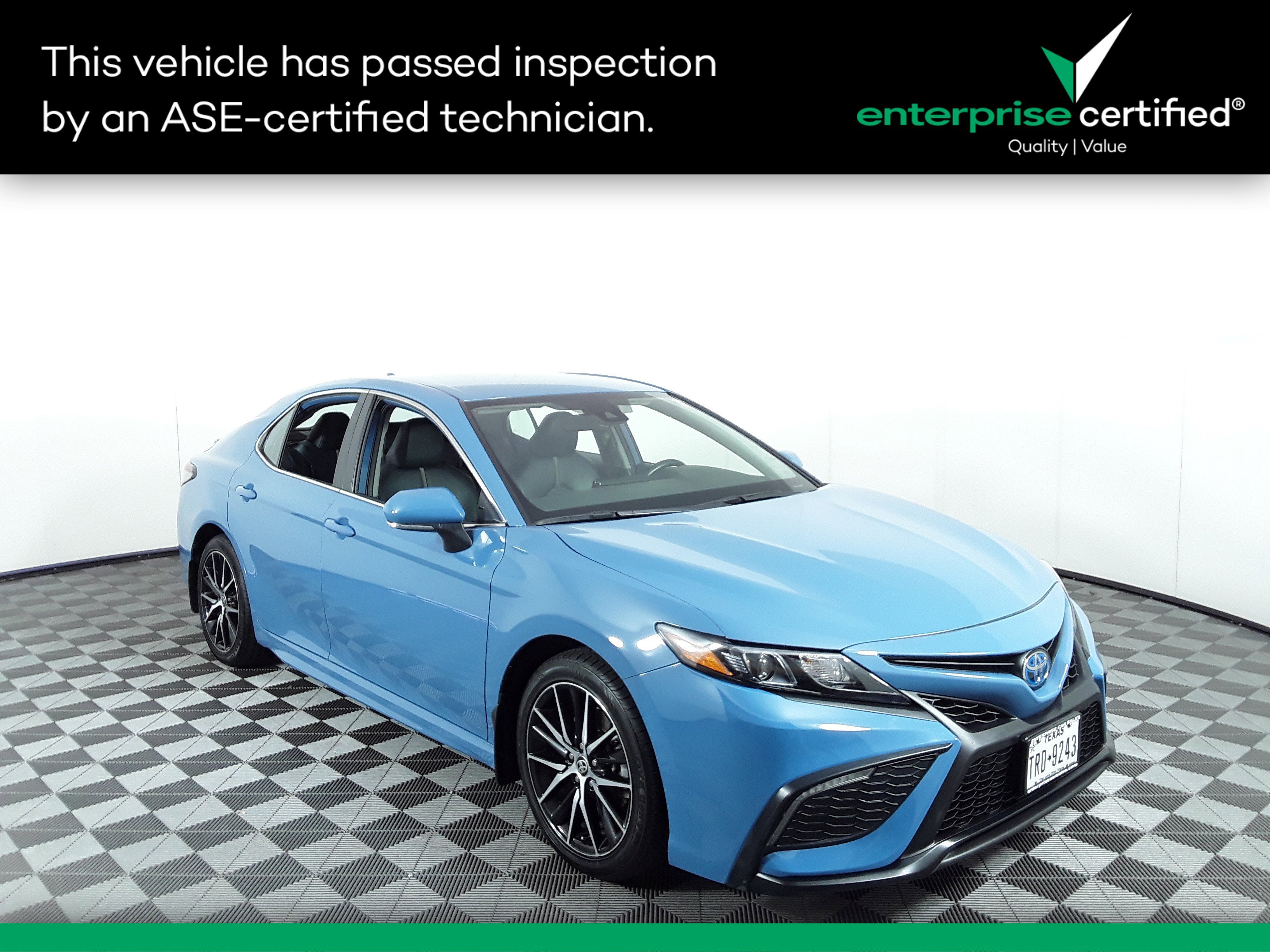 Used 2024 Toyota Camry Hybrid SE CVT