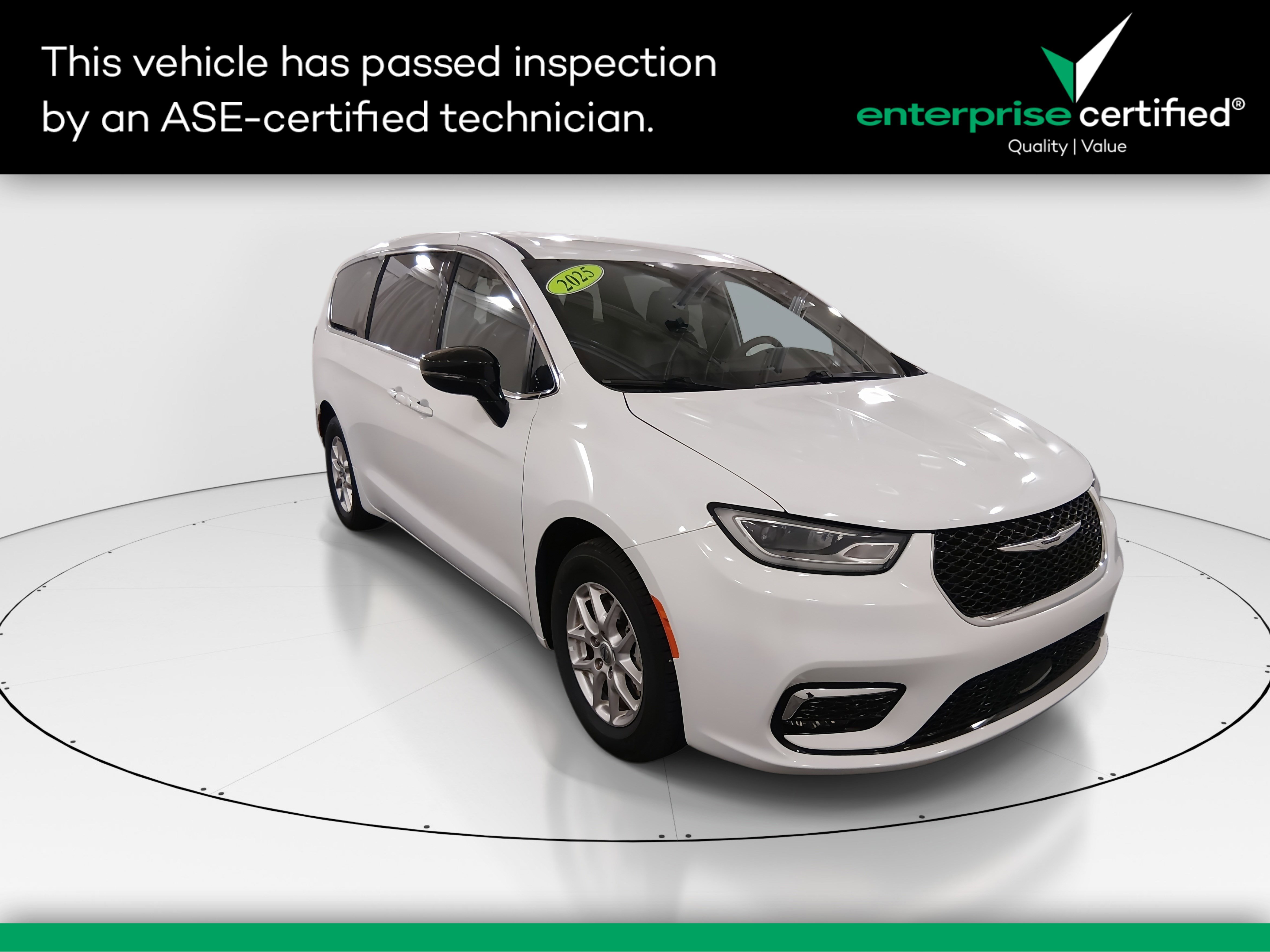 Used 2025 Chrysler Pacifica Select FWD