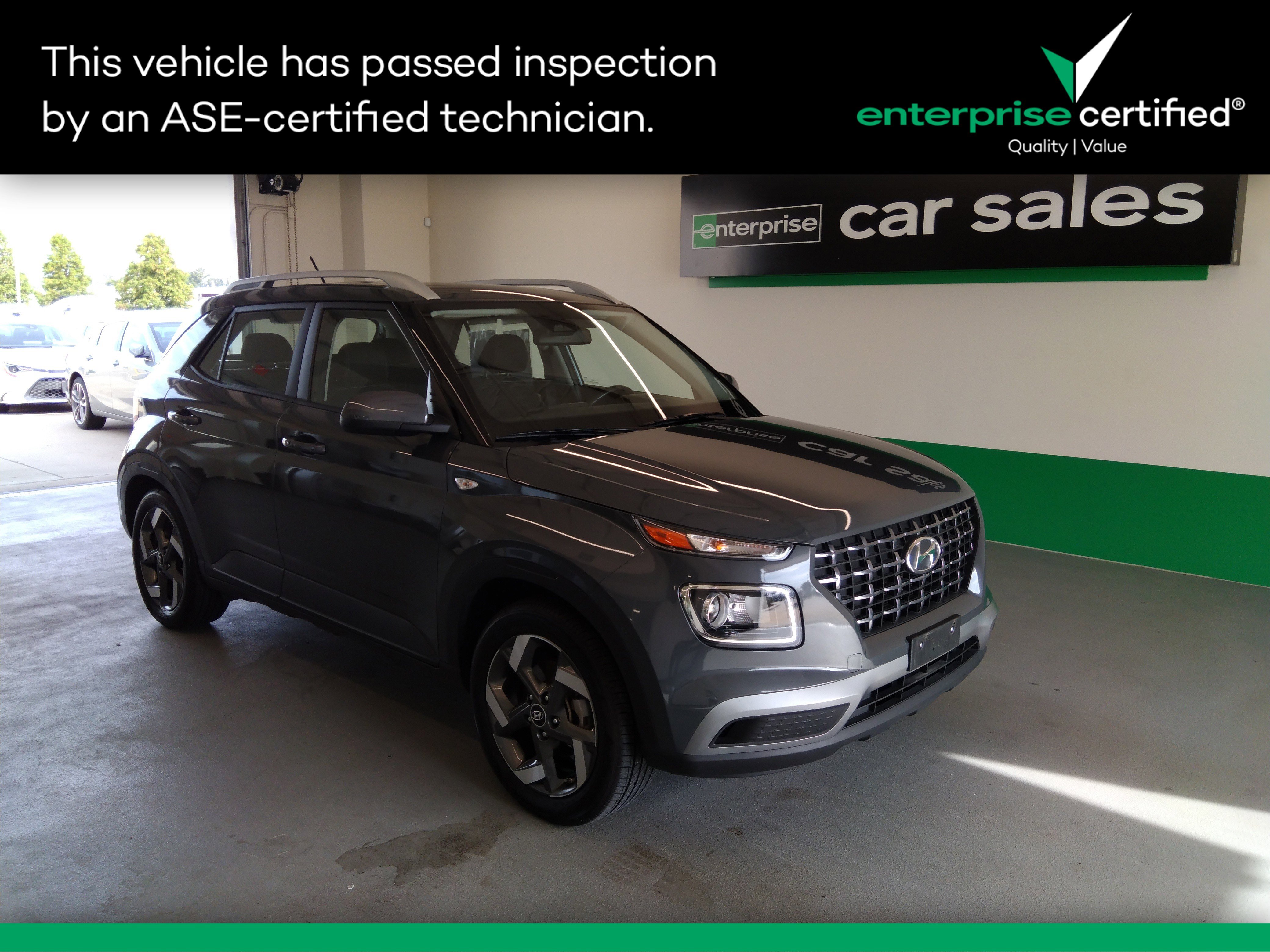 Used 2024 Hyundai Venue SEL IVT