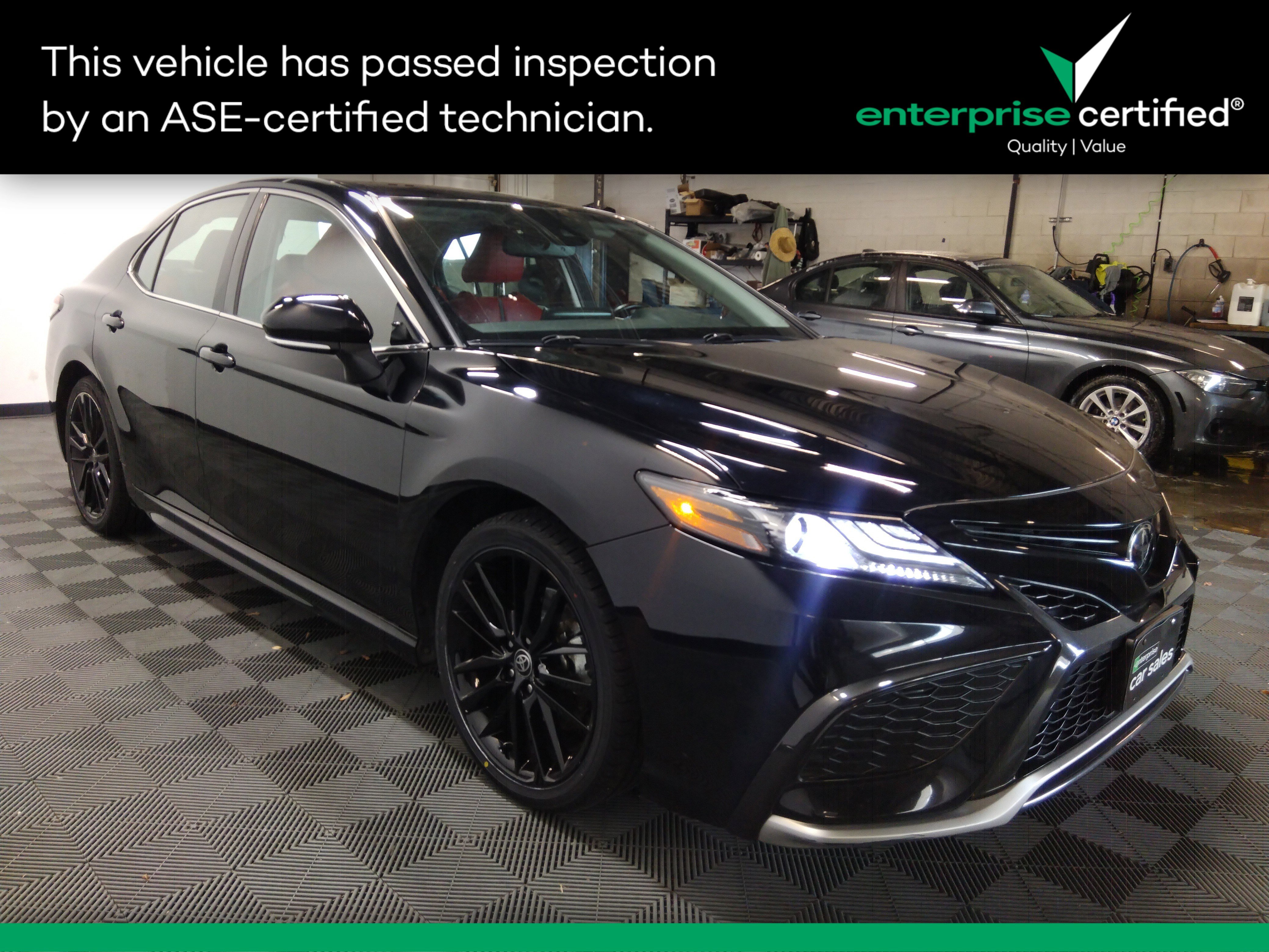 2023 Toyota Camry XSE's photo