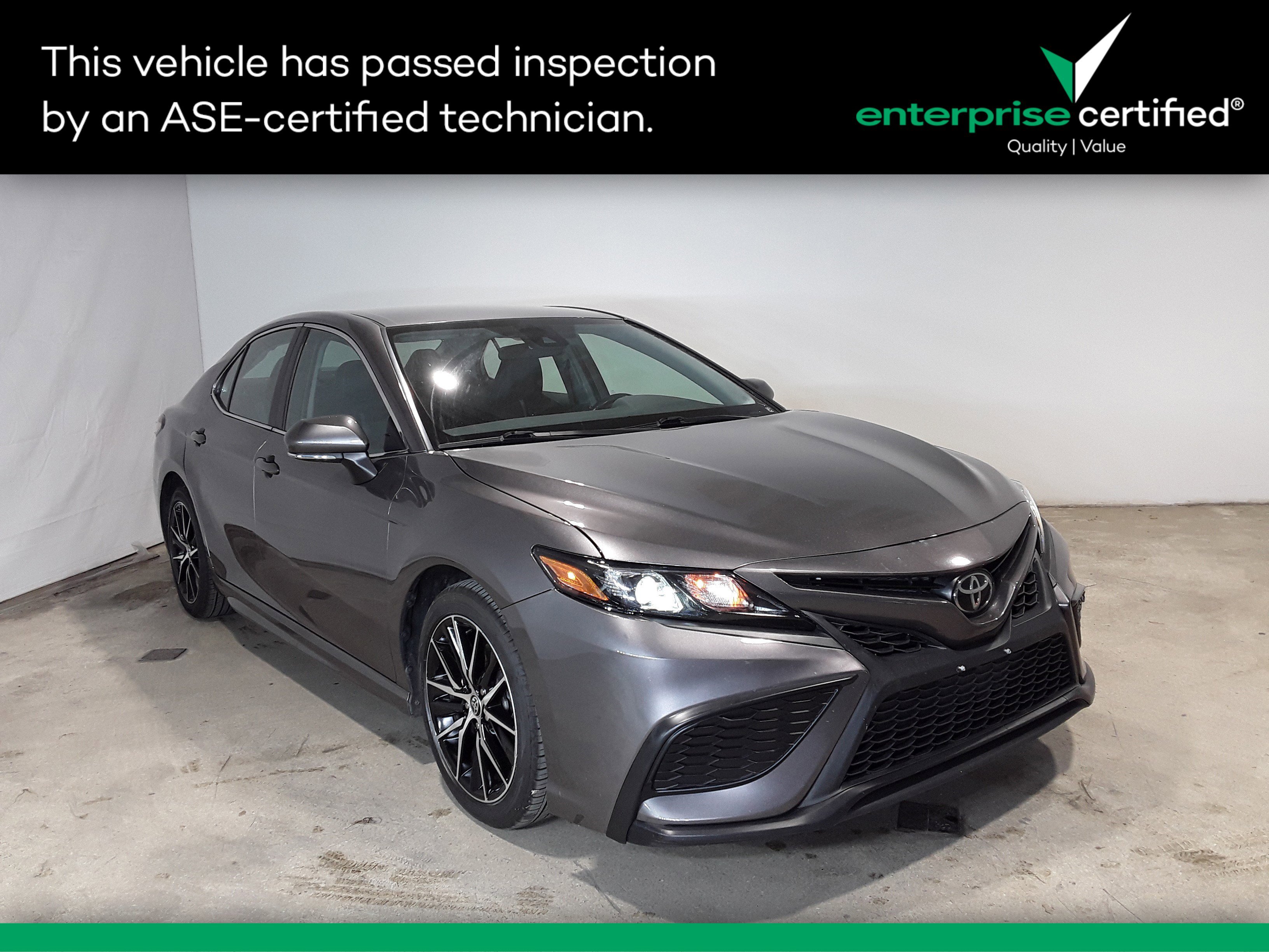 2022 Toyota Camry SE Auto