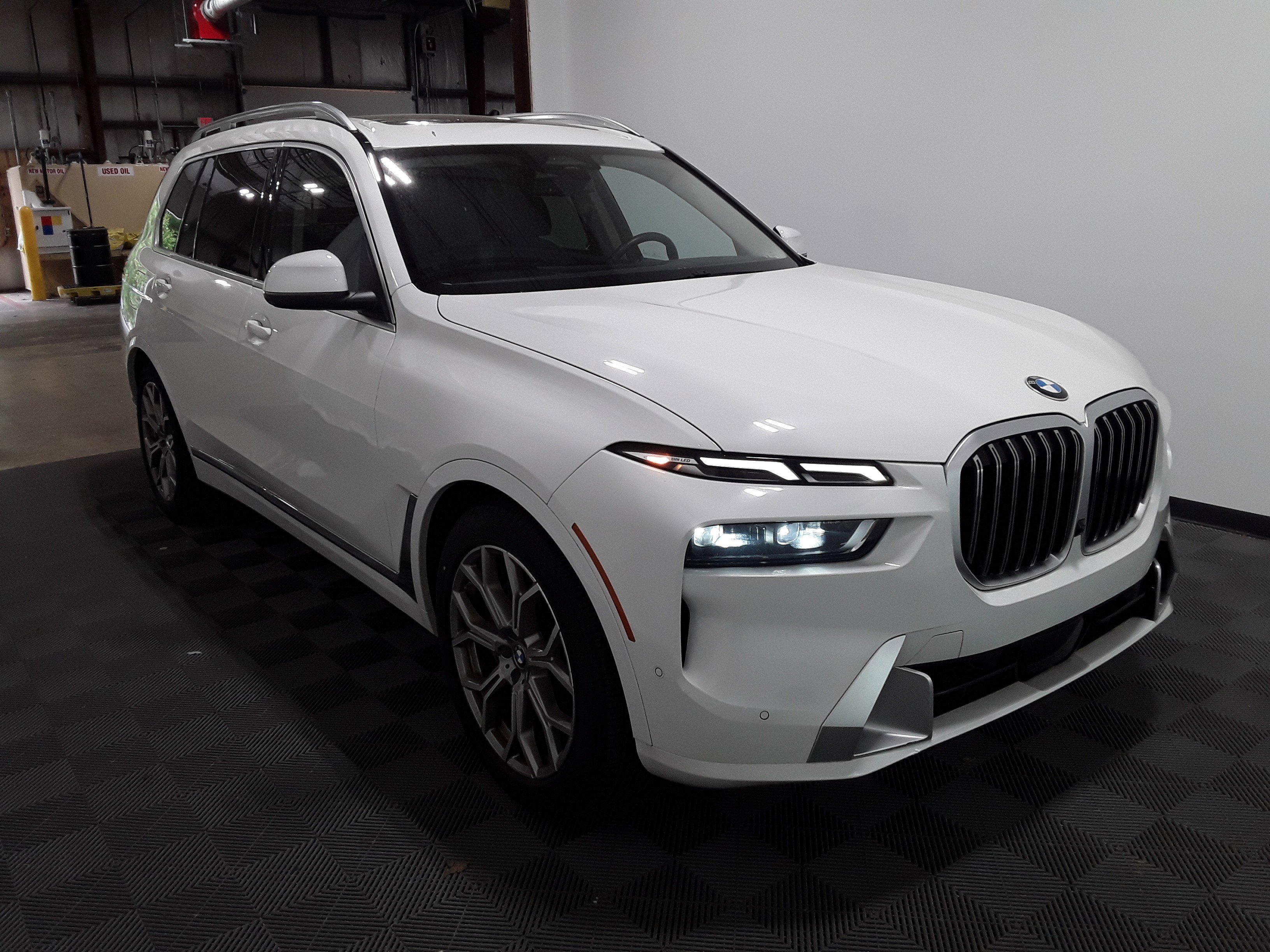 2023 BMW X7 xDrive40i Sports Activity Vehicle
