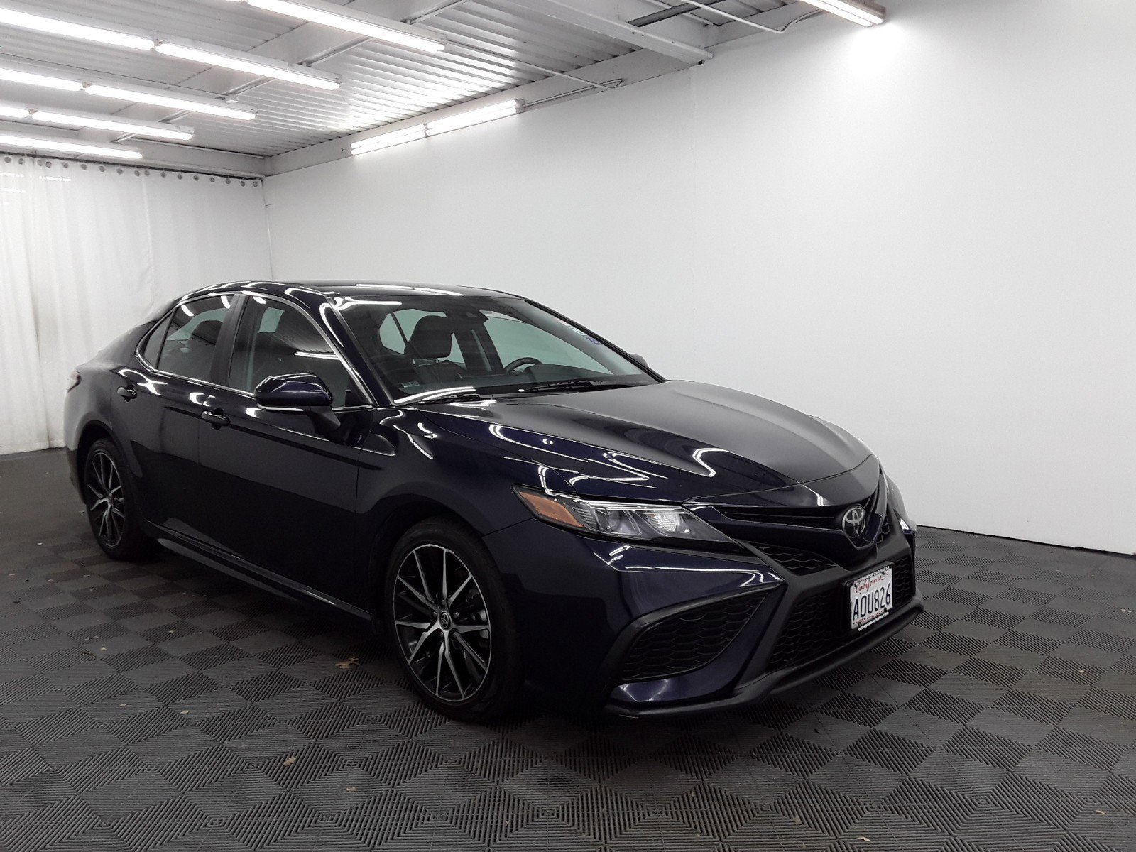 2022 Toyota Camry SE Auto