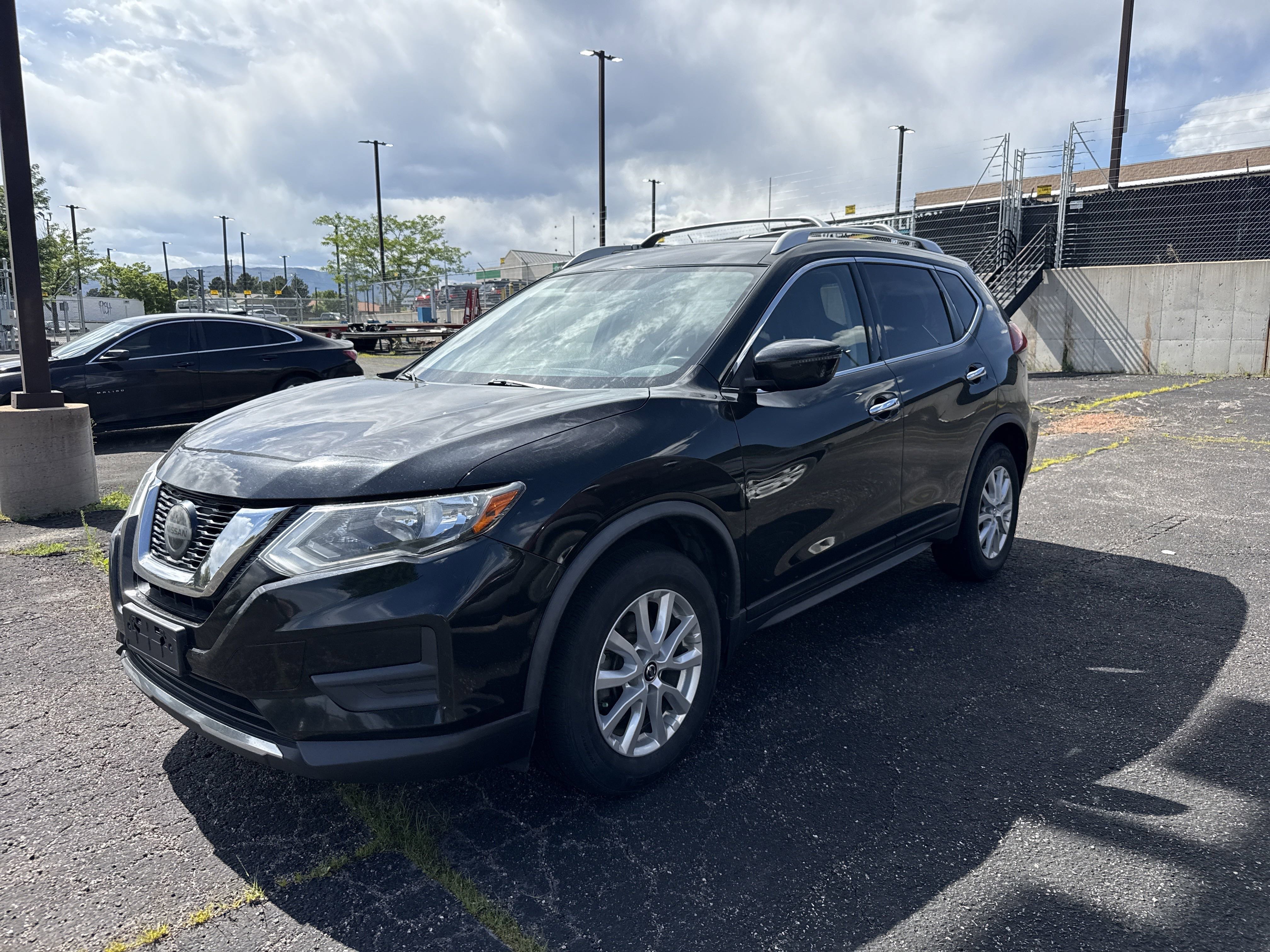 Used 2018 Nissan Rogue AWD SV