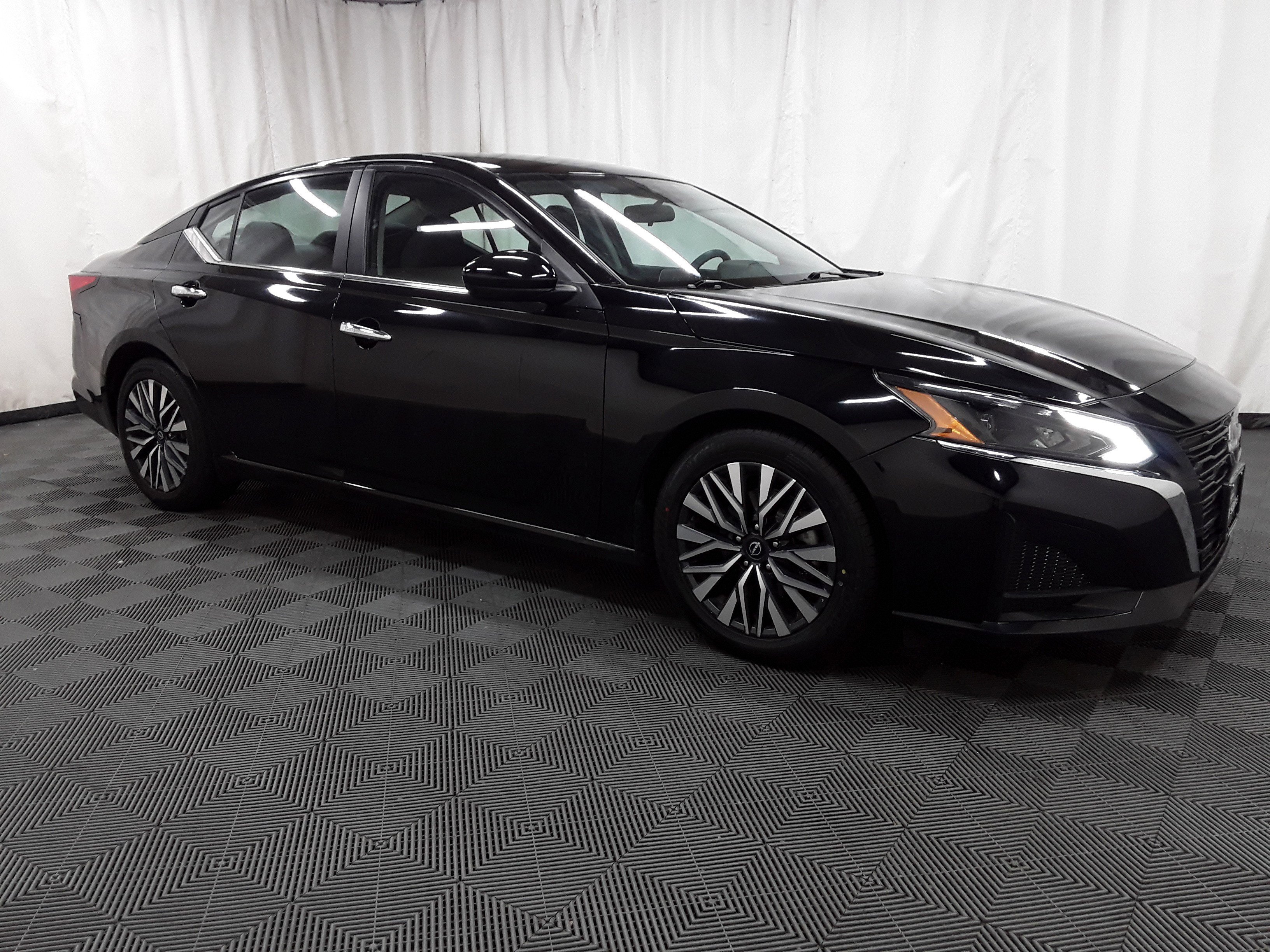 2023 Nissan Altima 2.5 SV Sedan
