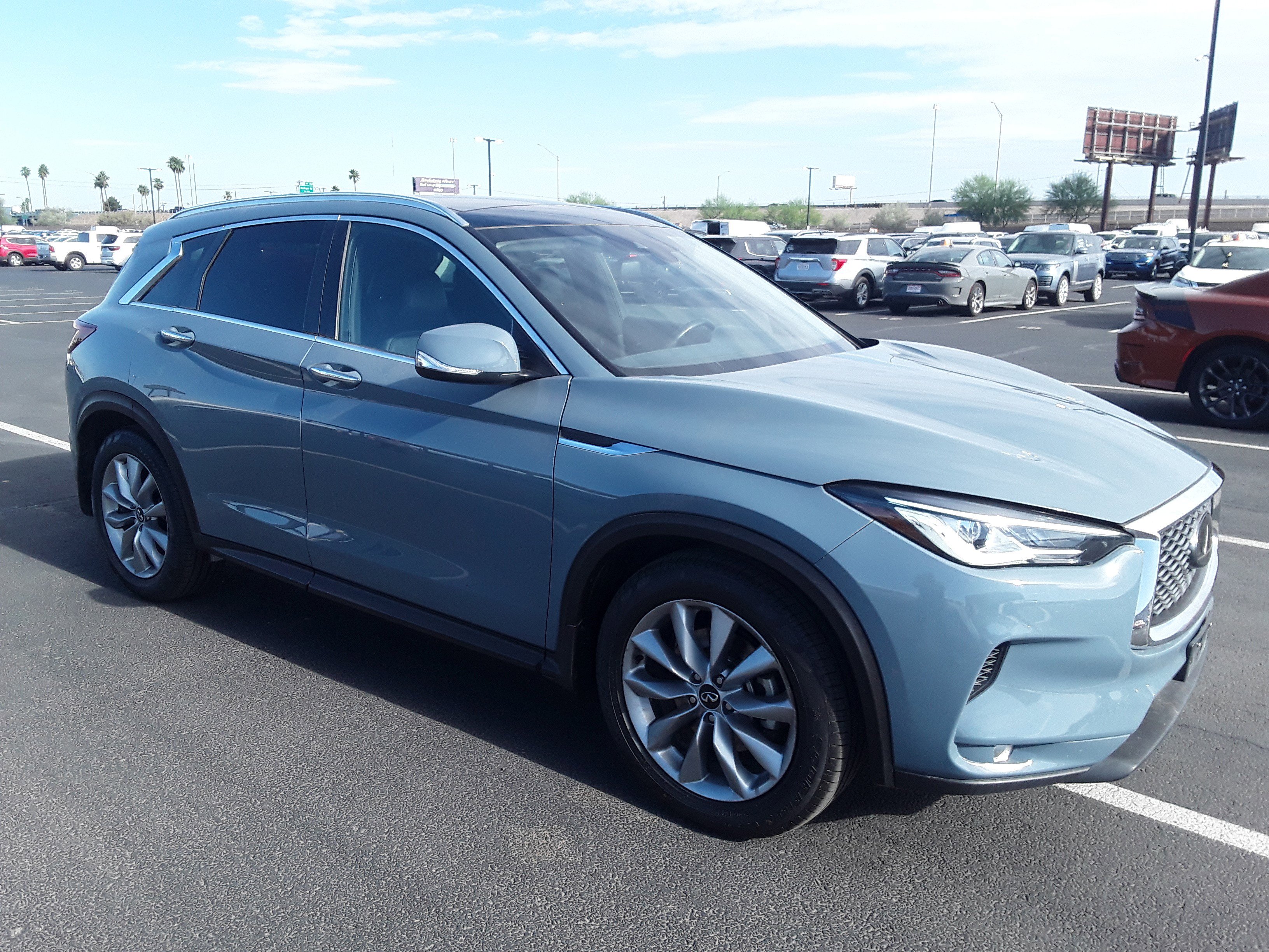 2022 INFINITI QX50 LUXE AWD